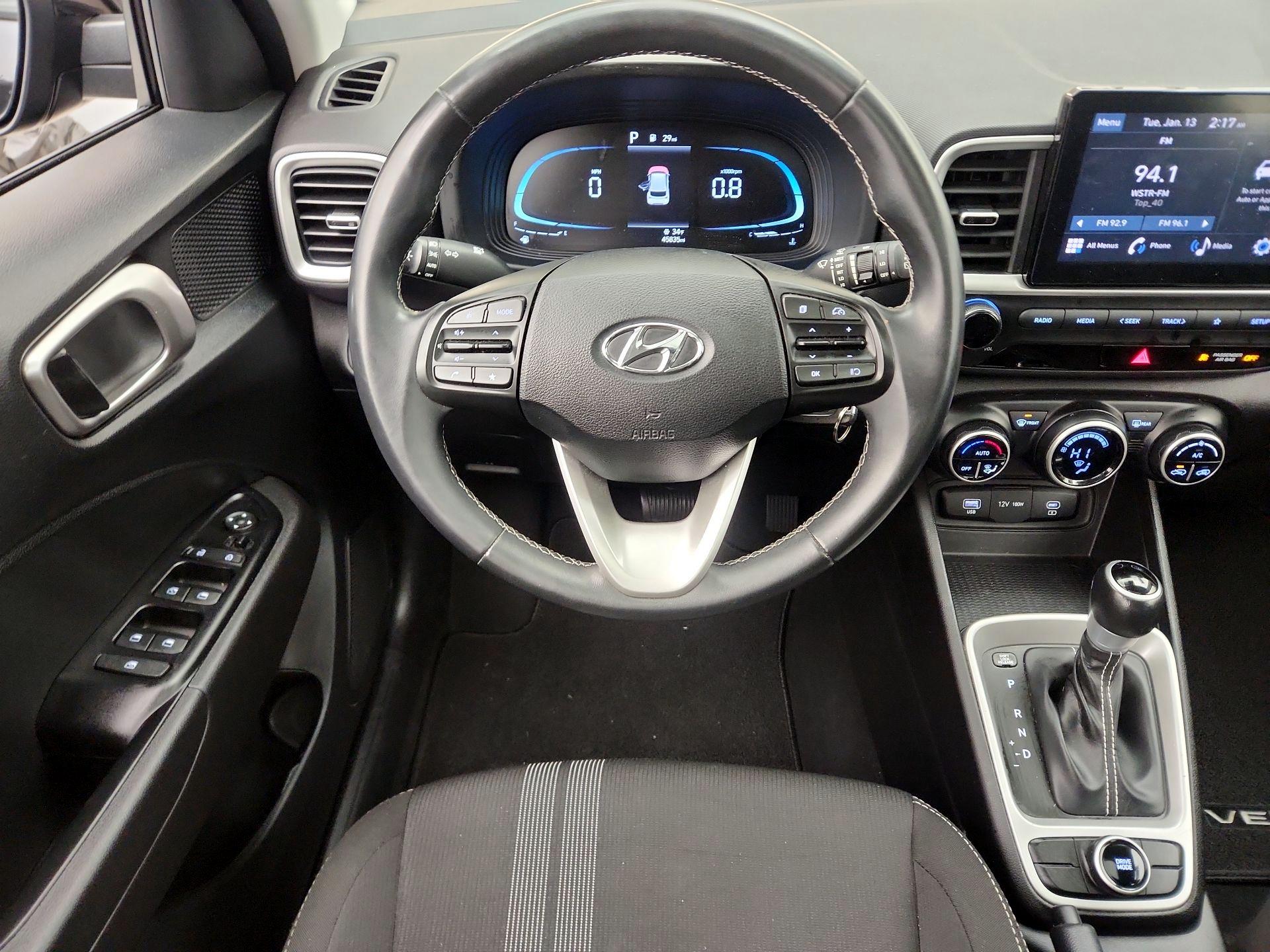 Thumbnail: 2023 Hyundai Venue - 10