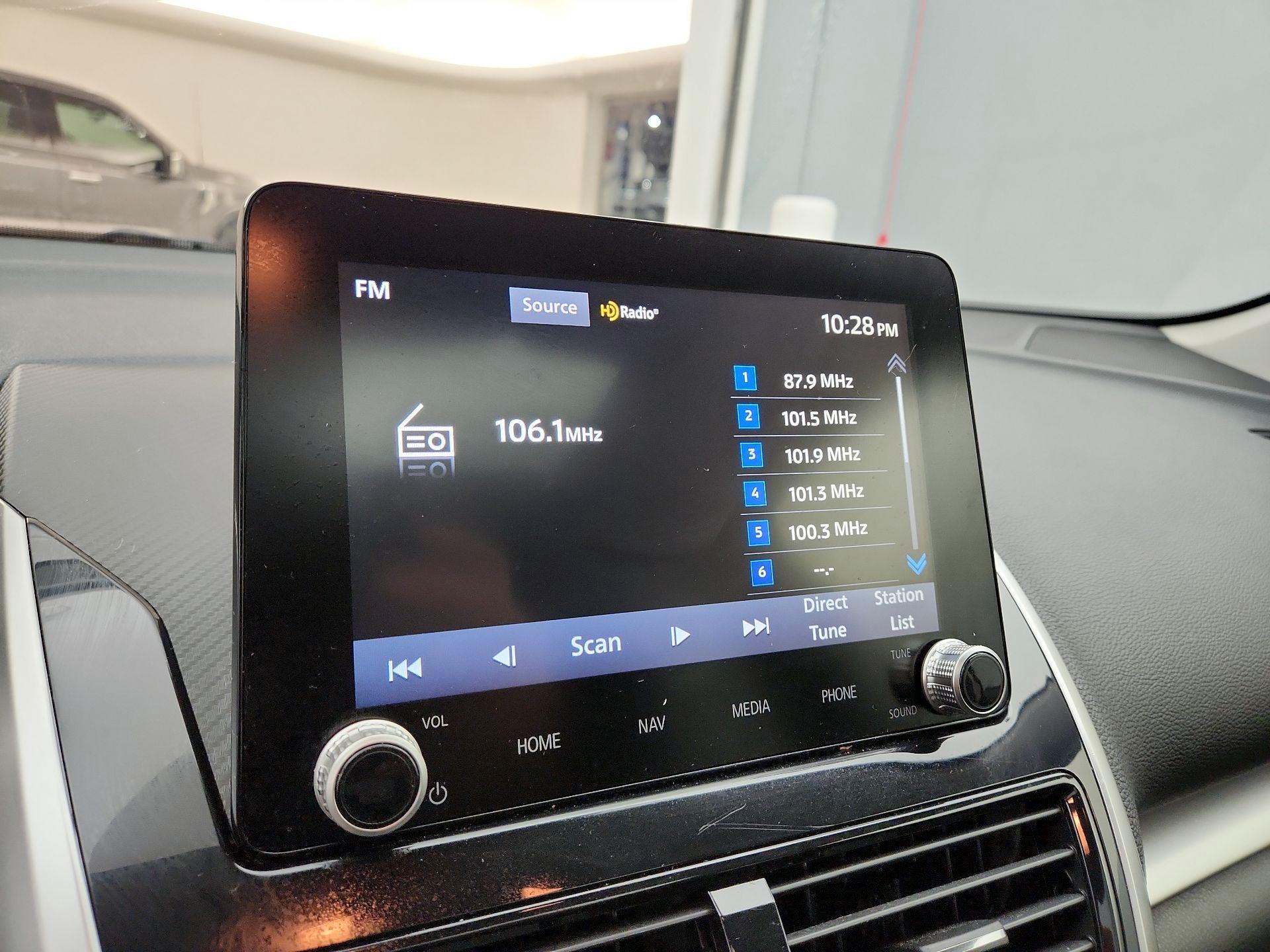 Thumbnail: 2023 Mitsubishi Eclipse Cross - 16