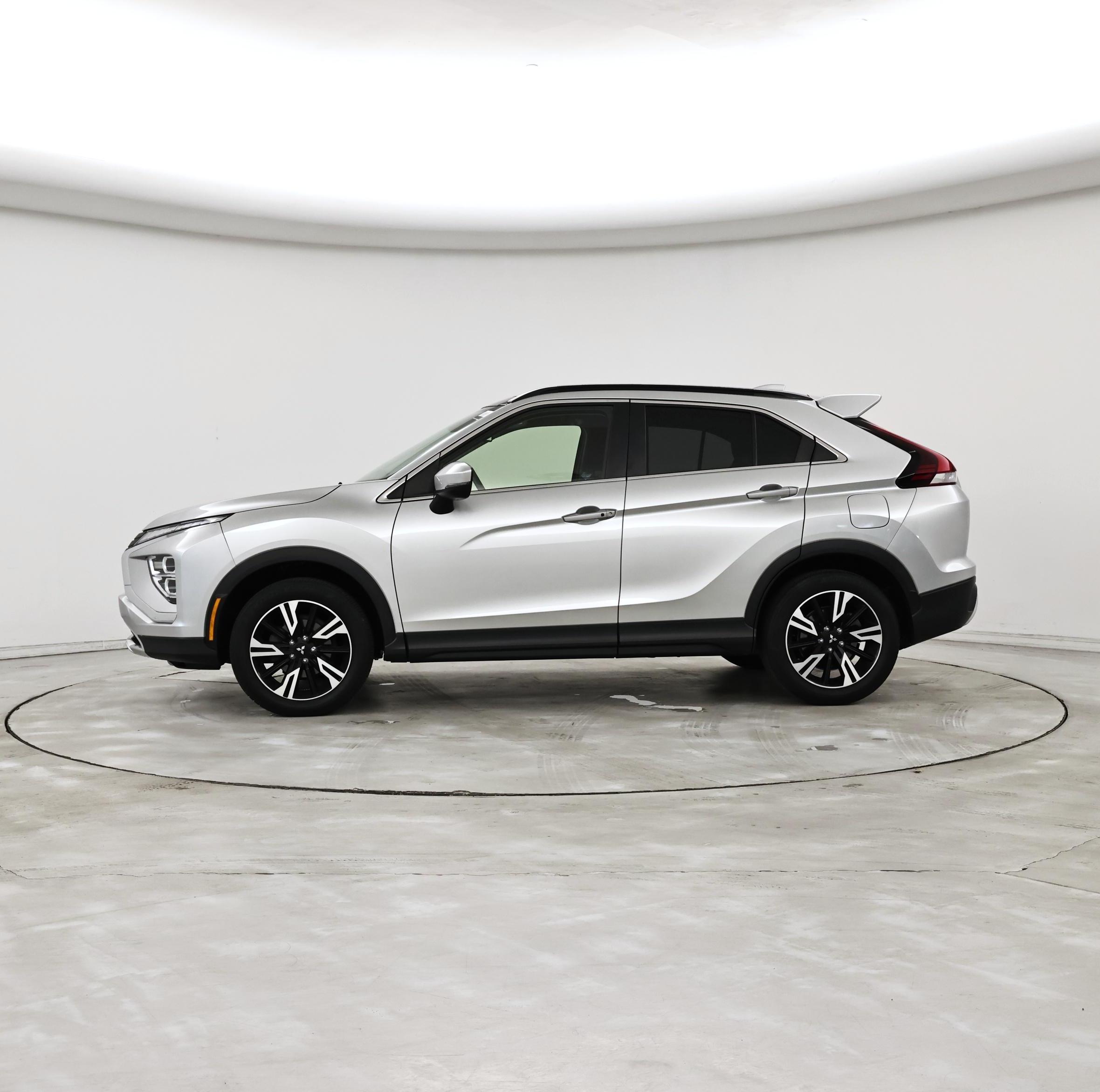 Thumbnail: 2023 Mitsubishi Eclipse Cross - 3