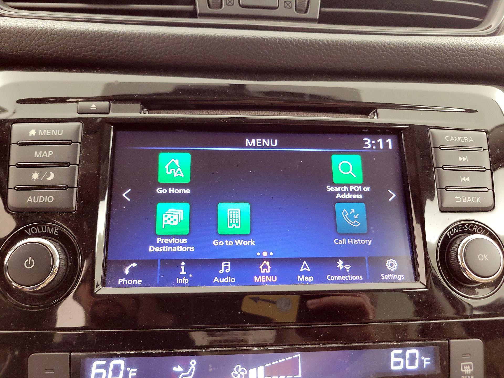 Thumbnail: 2018 Nissan Rogue - 16