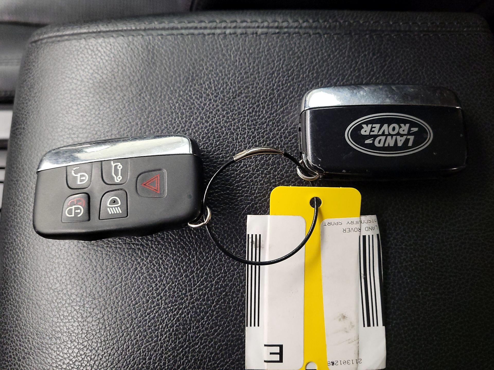 Thumbnail: 2019 Land Rover Discovery Sport - 18