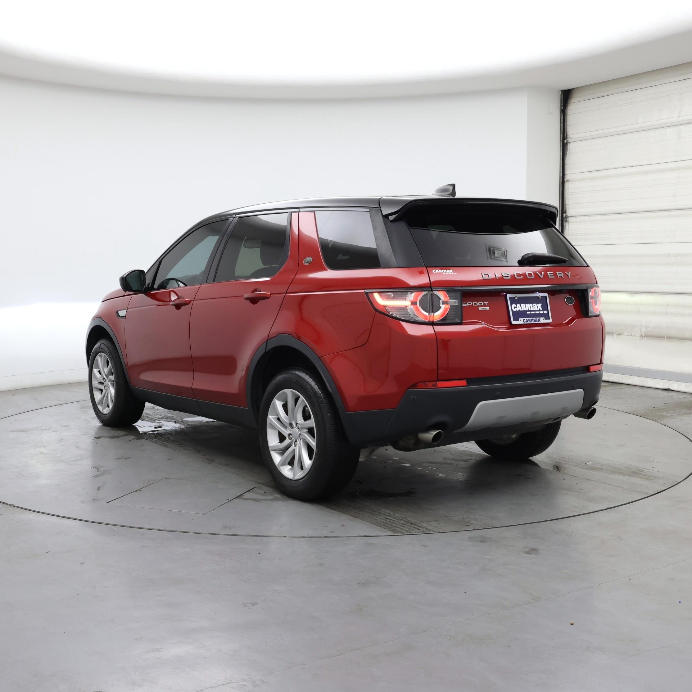 Thumbnail: 2019 Land Rover Discovery Sport - 2