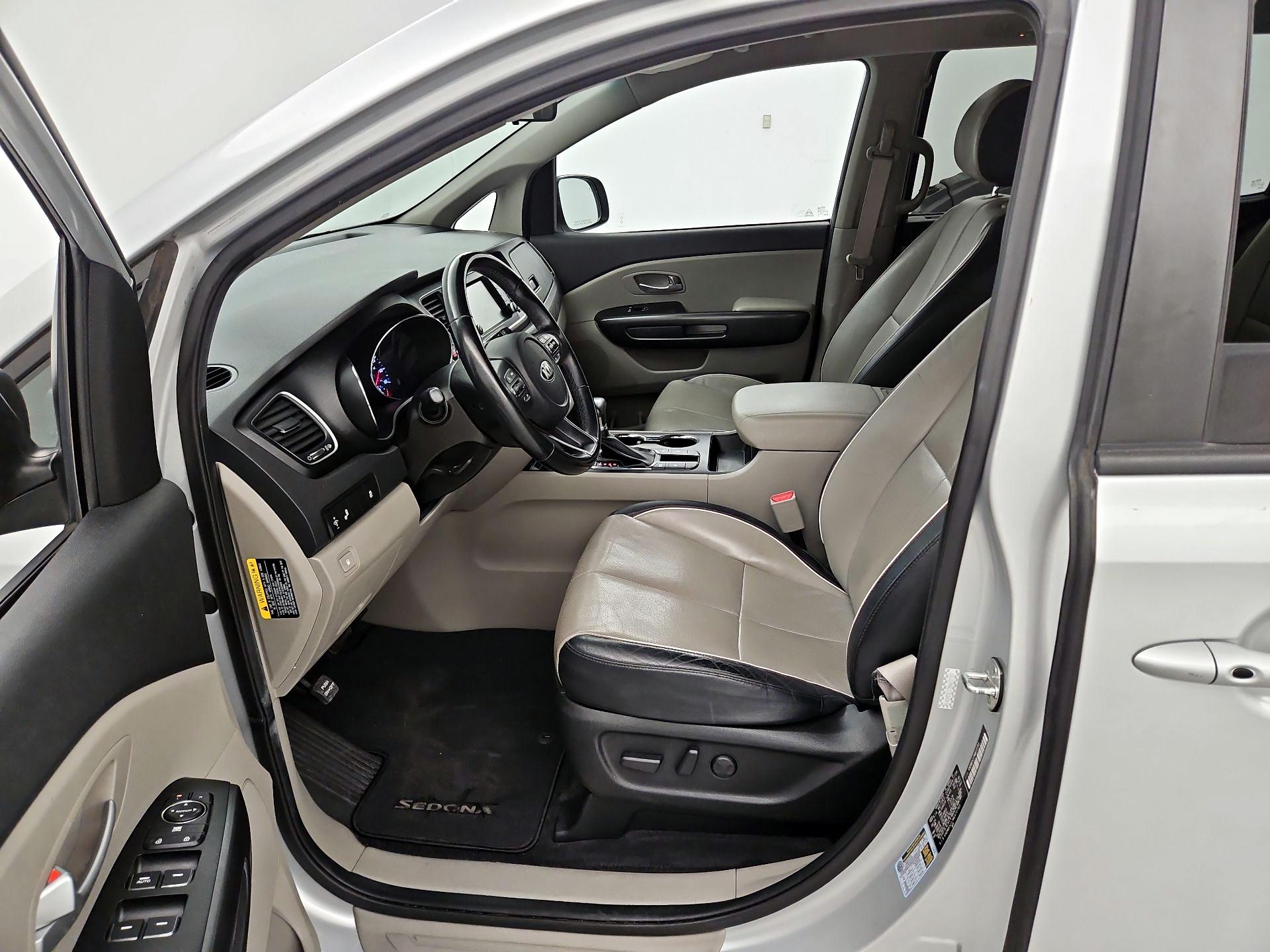 Thumbnail: 2021 Kia Sedona - 11