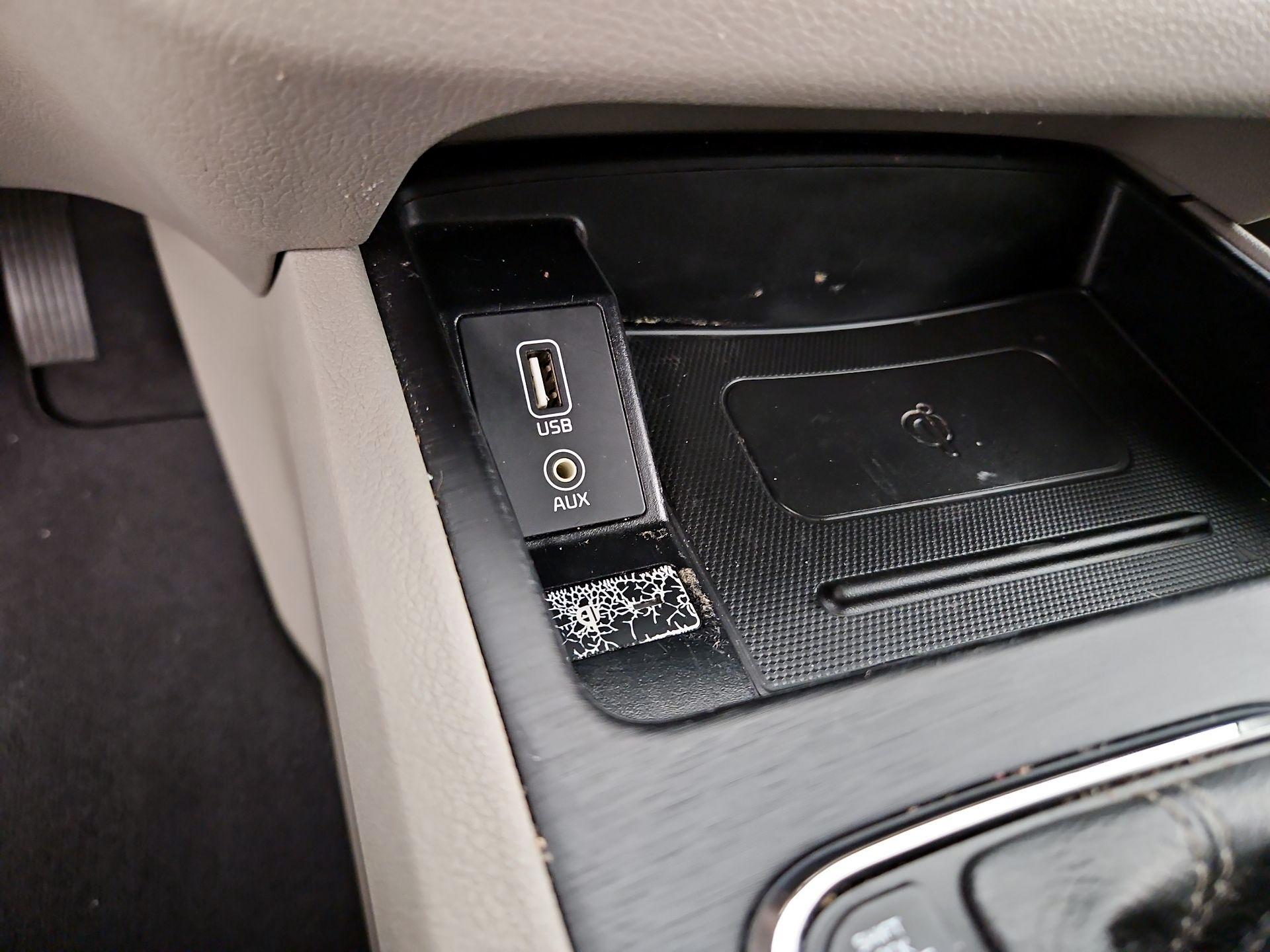 Thumbnail: 2021 Kia Sedona - 18