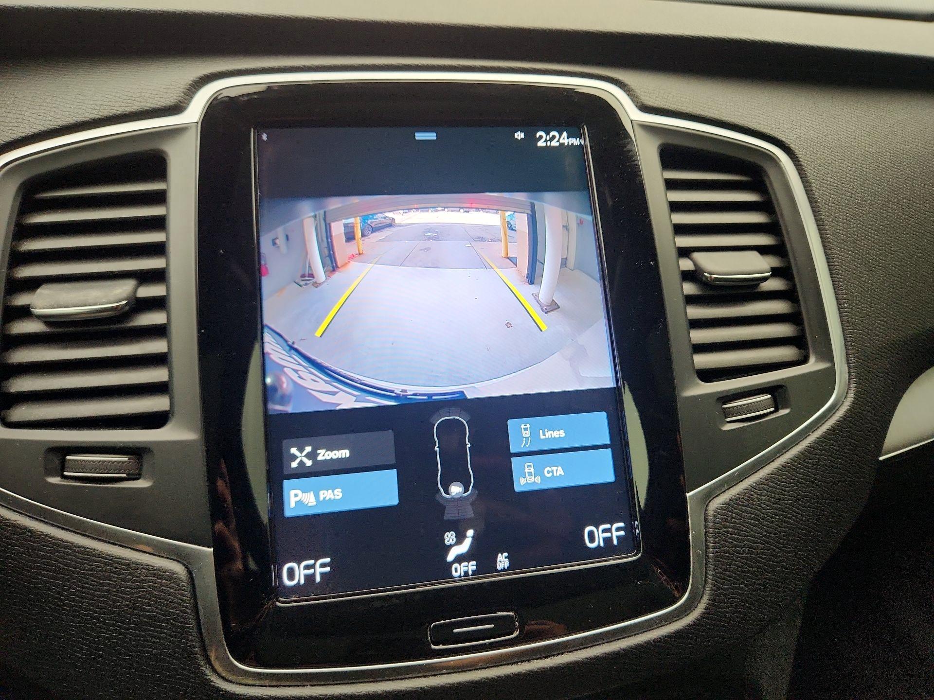 Thumbnail: 2022 Volvo XC90 - 15