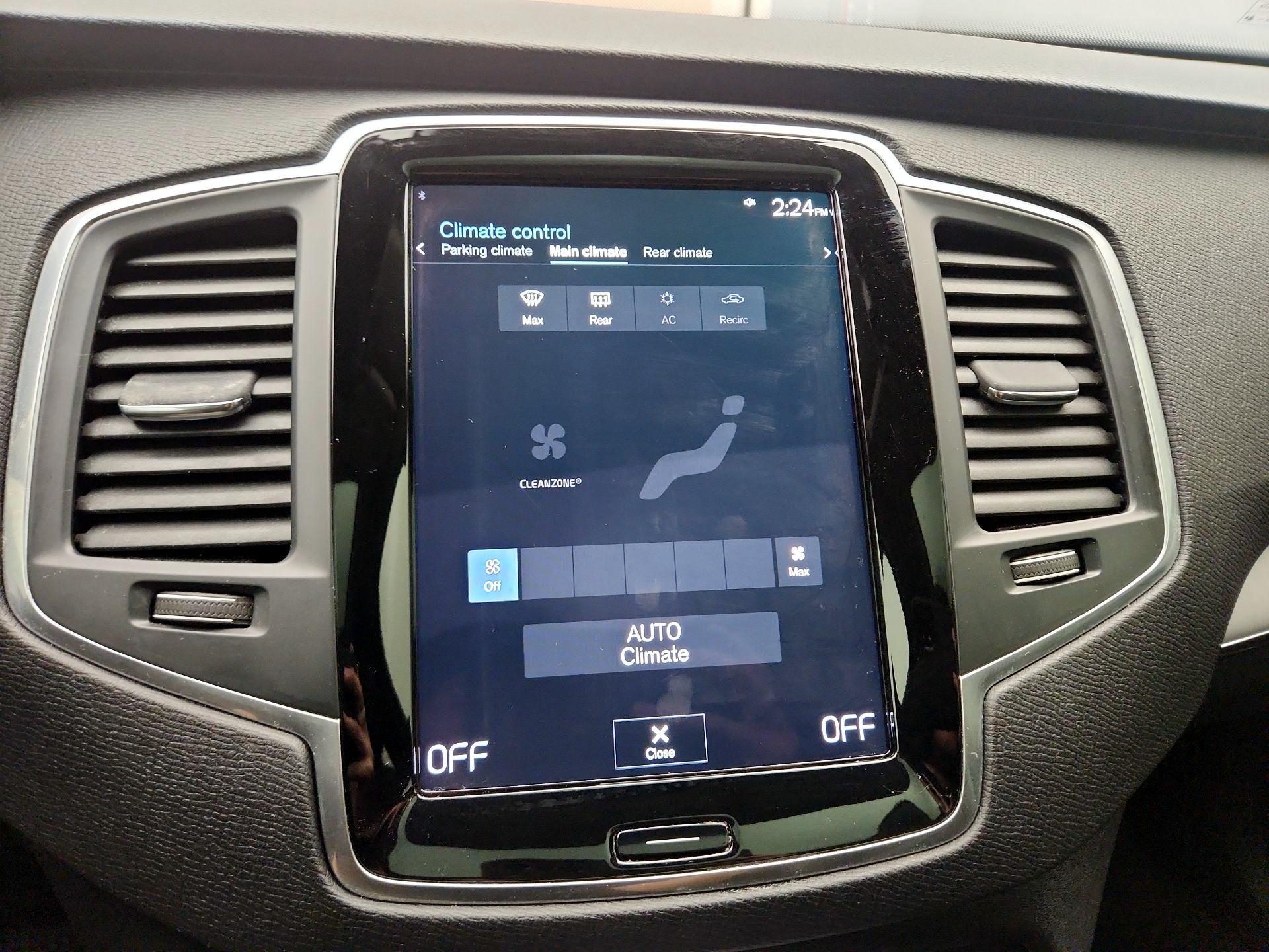 Thumbnail: 2022 Volvo XC90 - 17