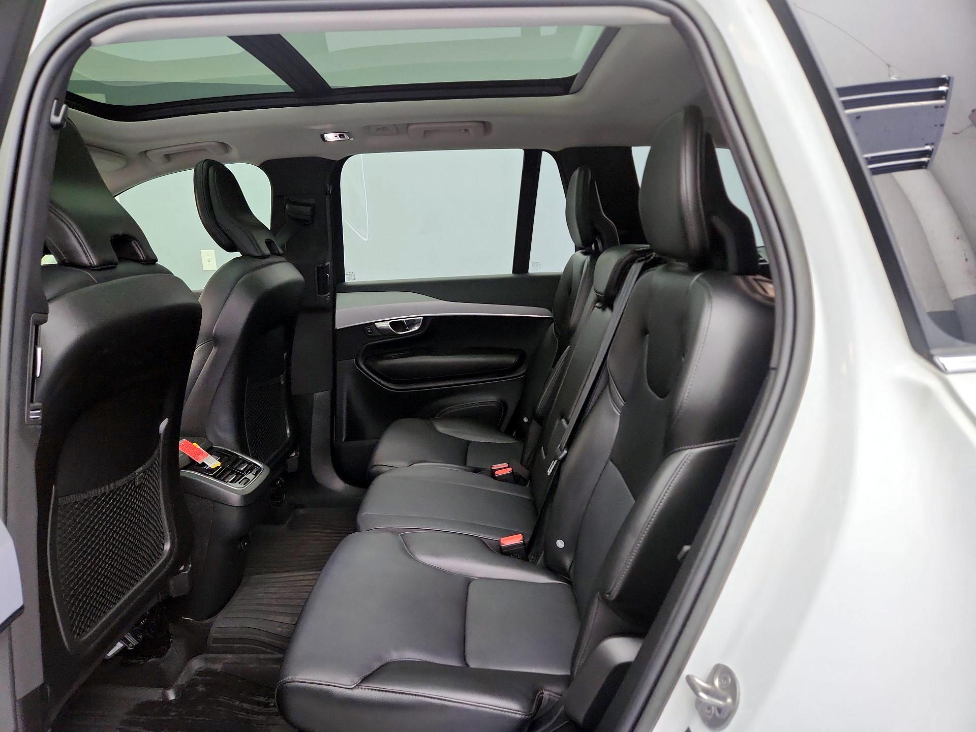 Thumbnail: 2022 Volvo XC90 - 20