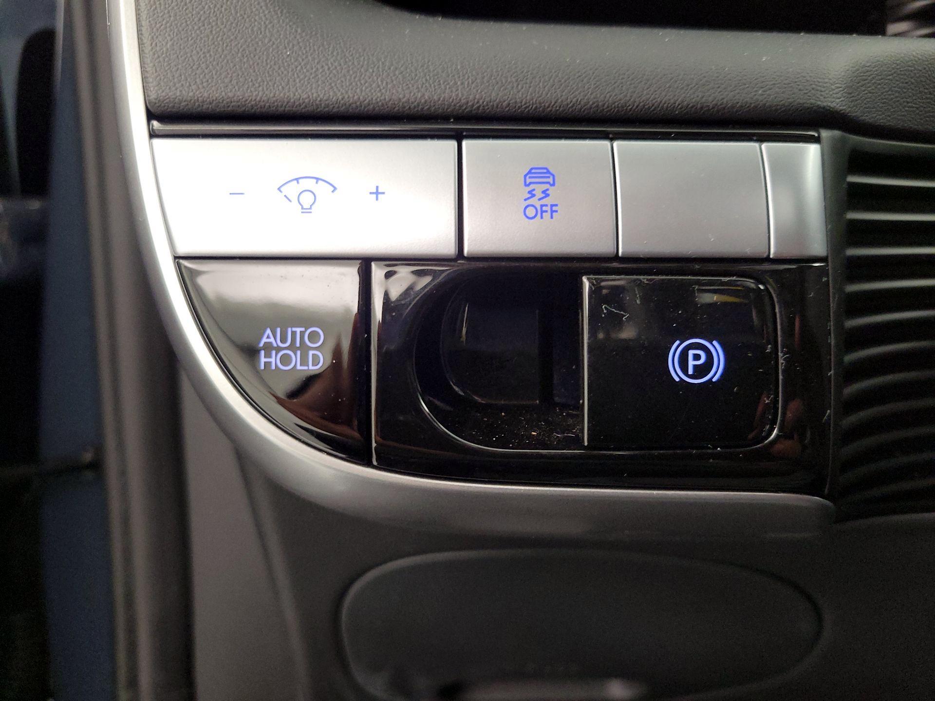 Thumbnail: 2023 Hyundai Ioniq 5 - 13