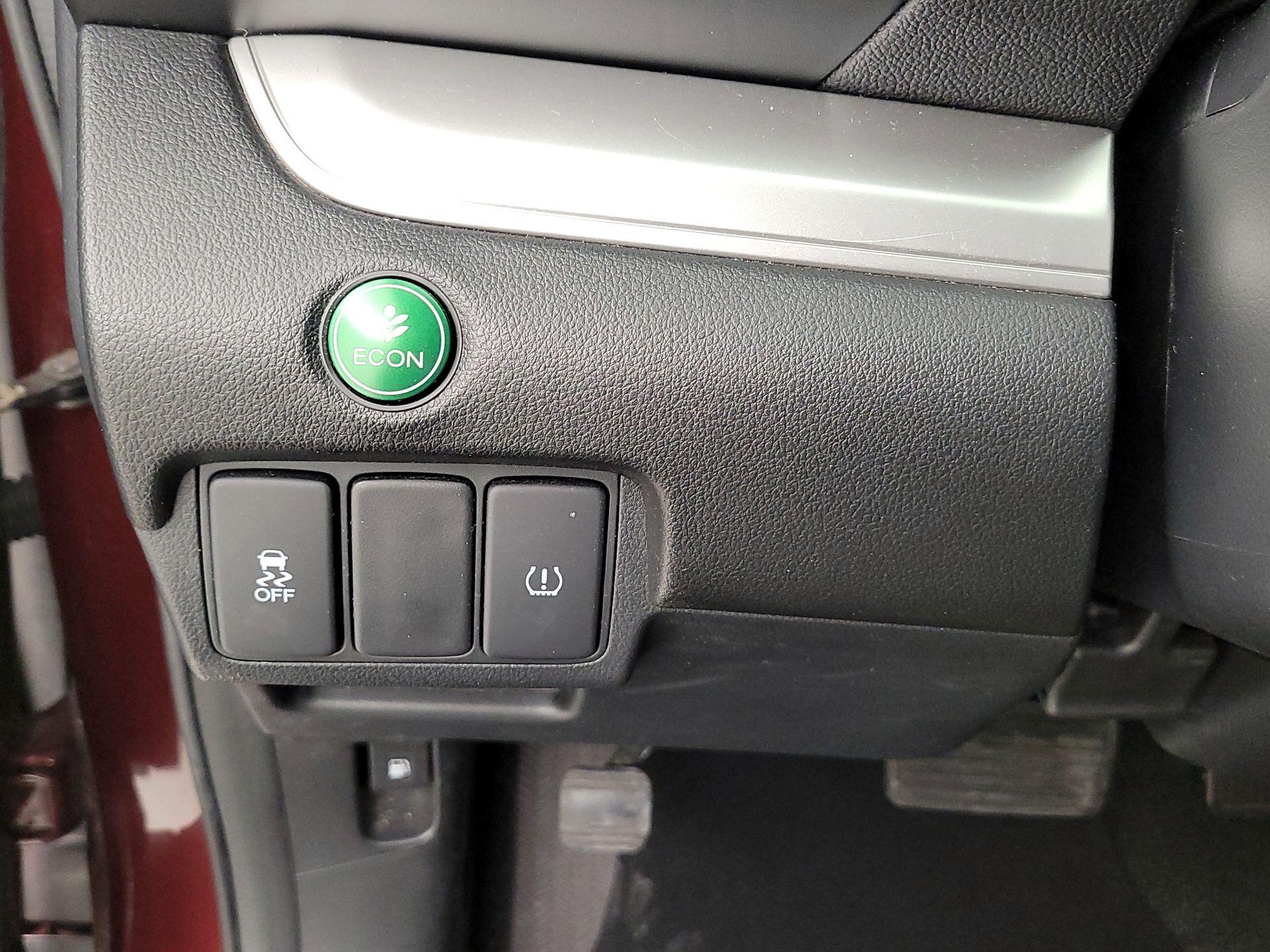 Thumbnail: 2016 Honda CR-V - 13