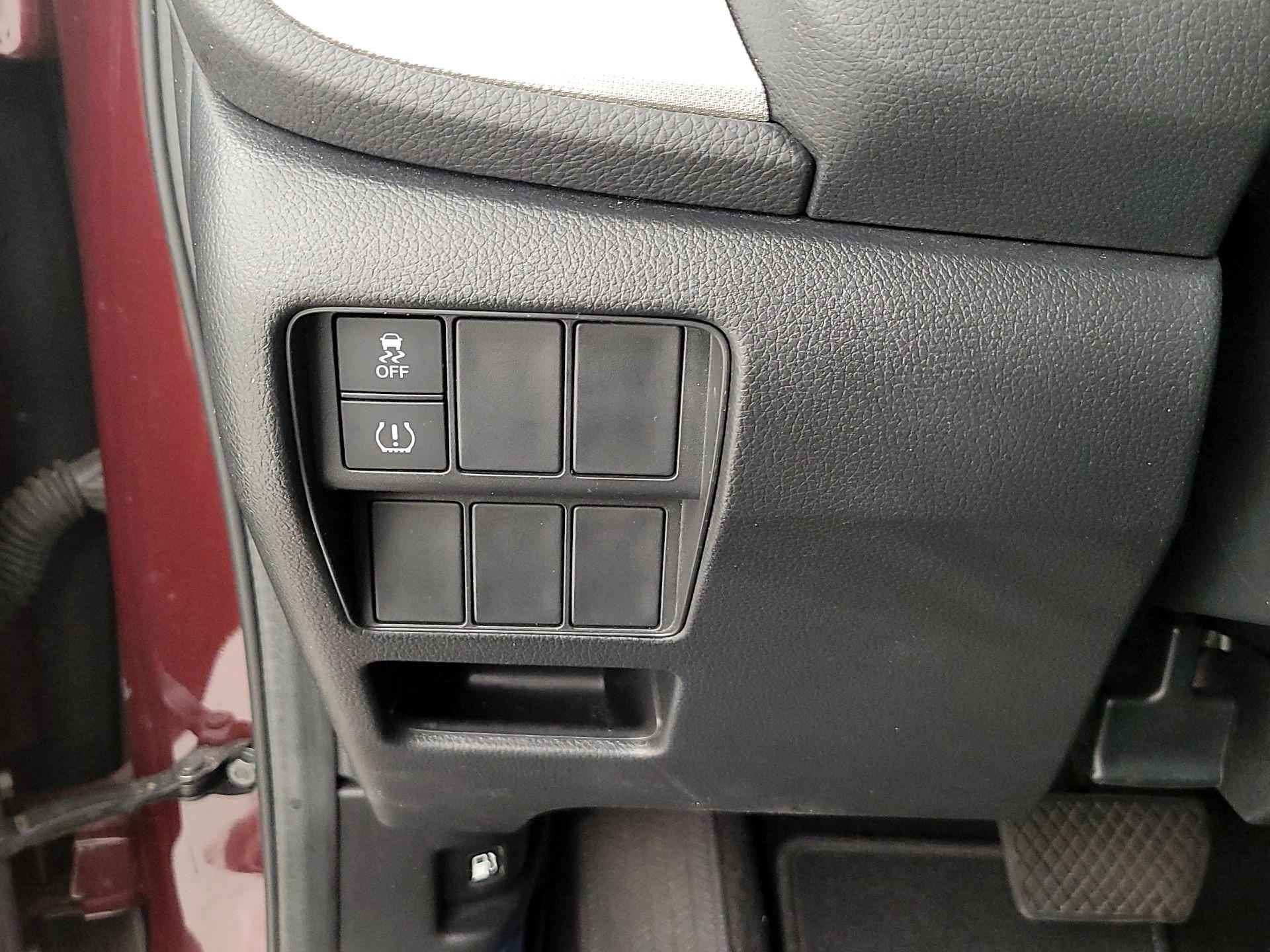 Thumbnail: 2017 Honda CR-V - 13