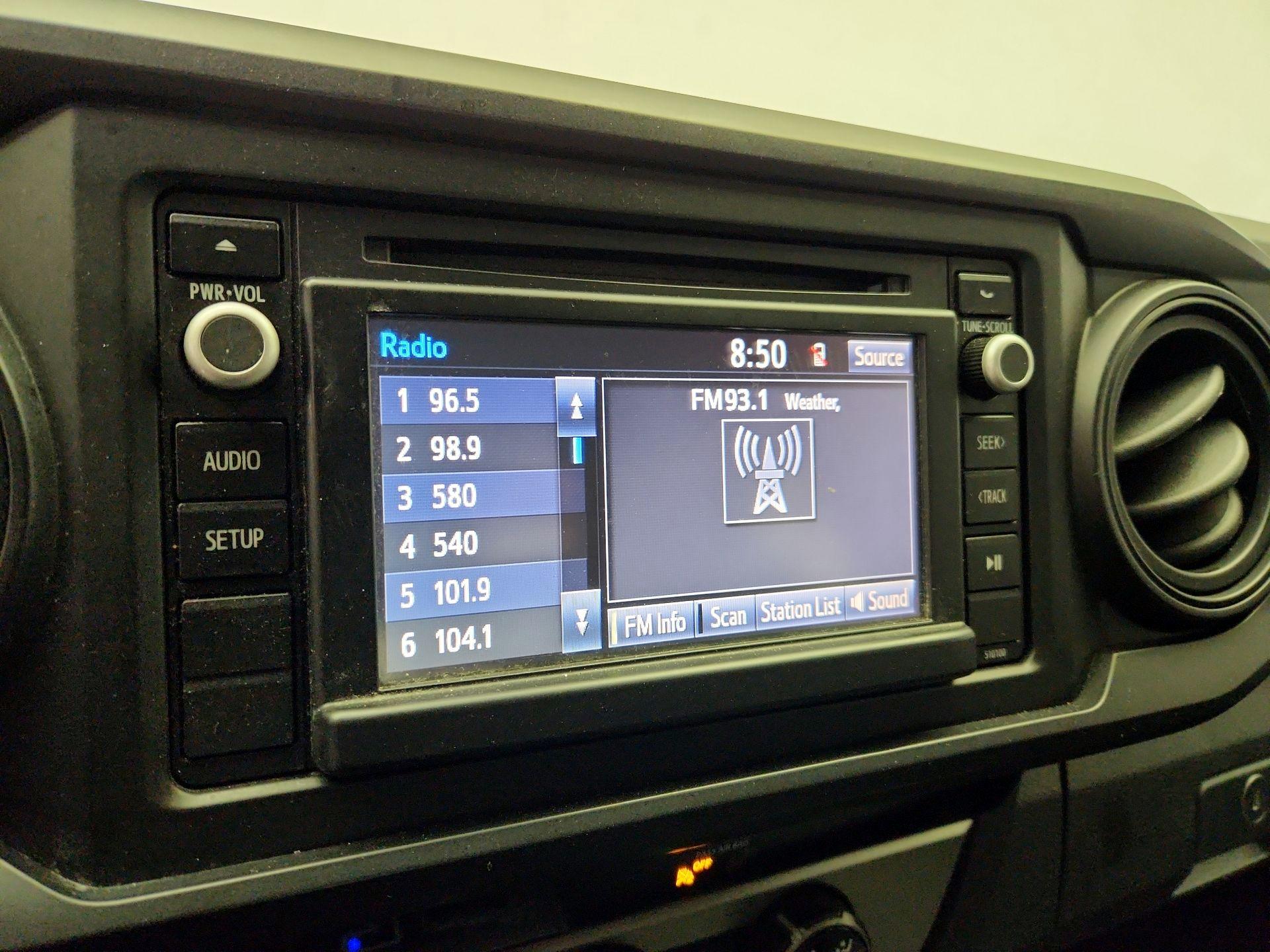 Thumbnail: 2018 Toyota Tacoma - 15