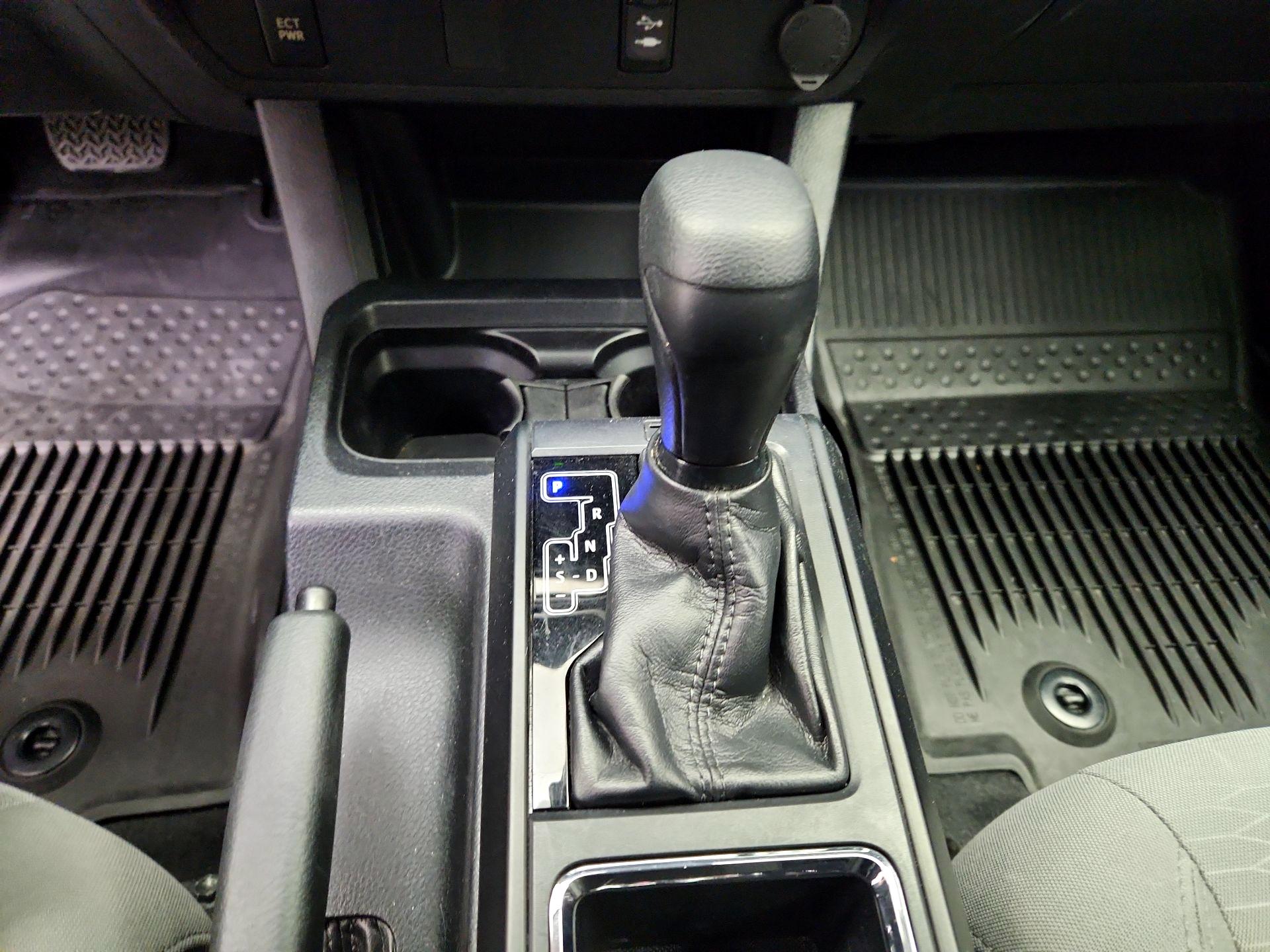 Thumbnail: 2018 Toyota Tacoma - 17