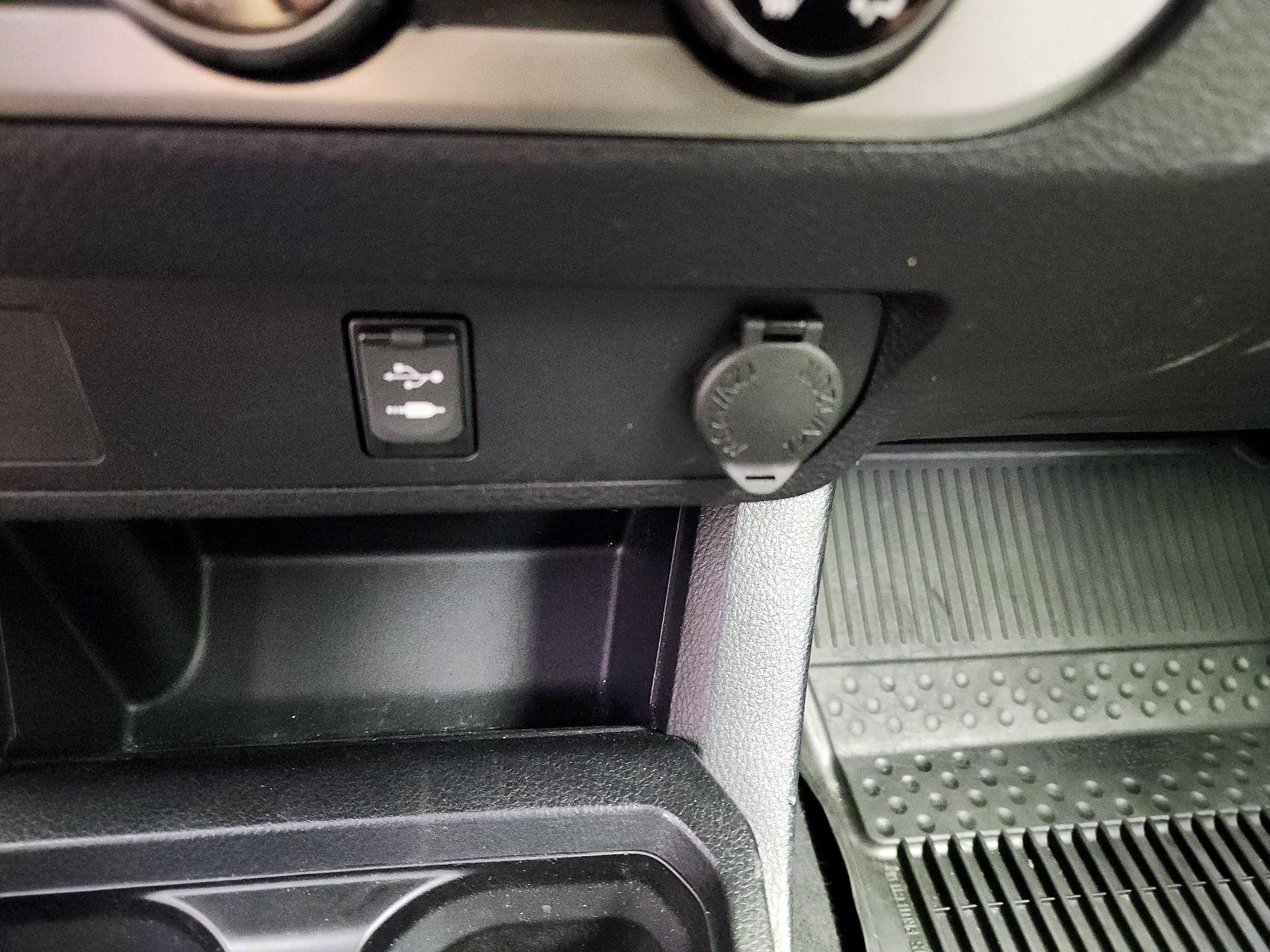 Thumbnail: 2018 Toyota Tacoma - 18