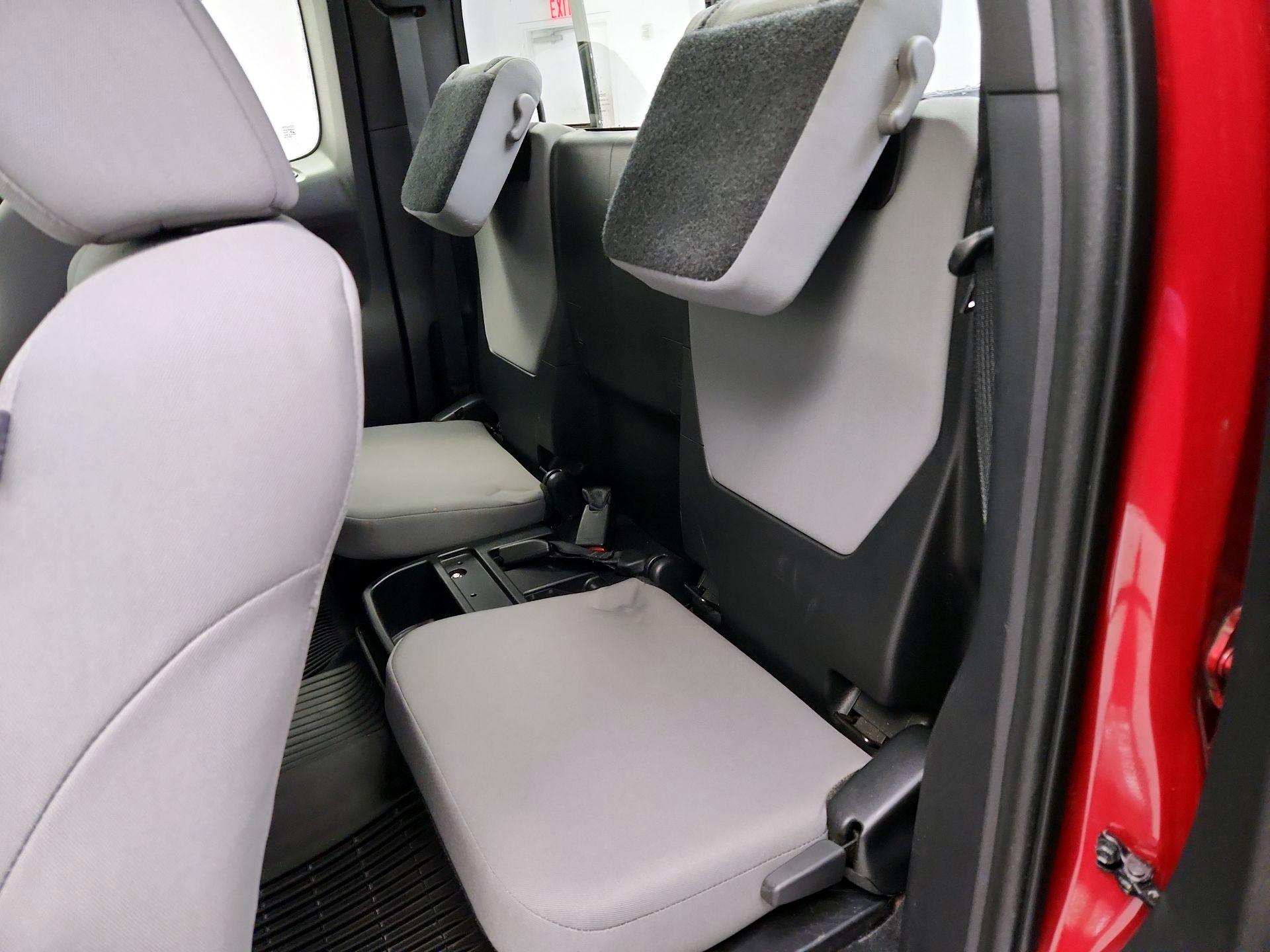 Thumbnail: 2018 Toyota Tacoma - 19