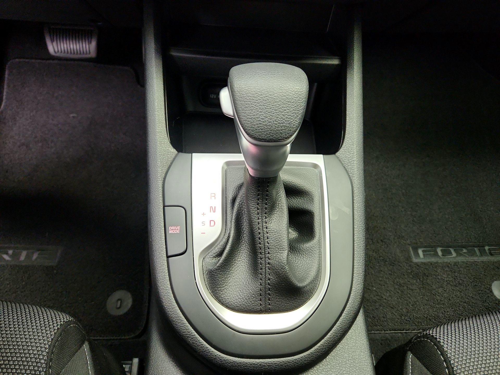 Thumbnail: 2024 Kia Forte - 17