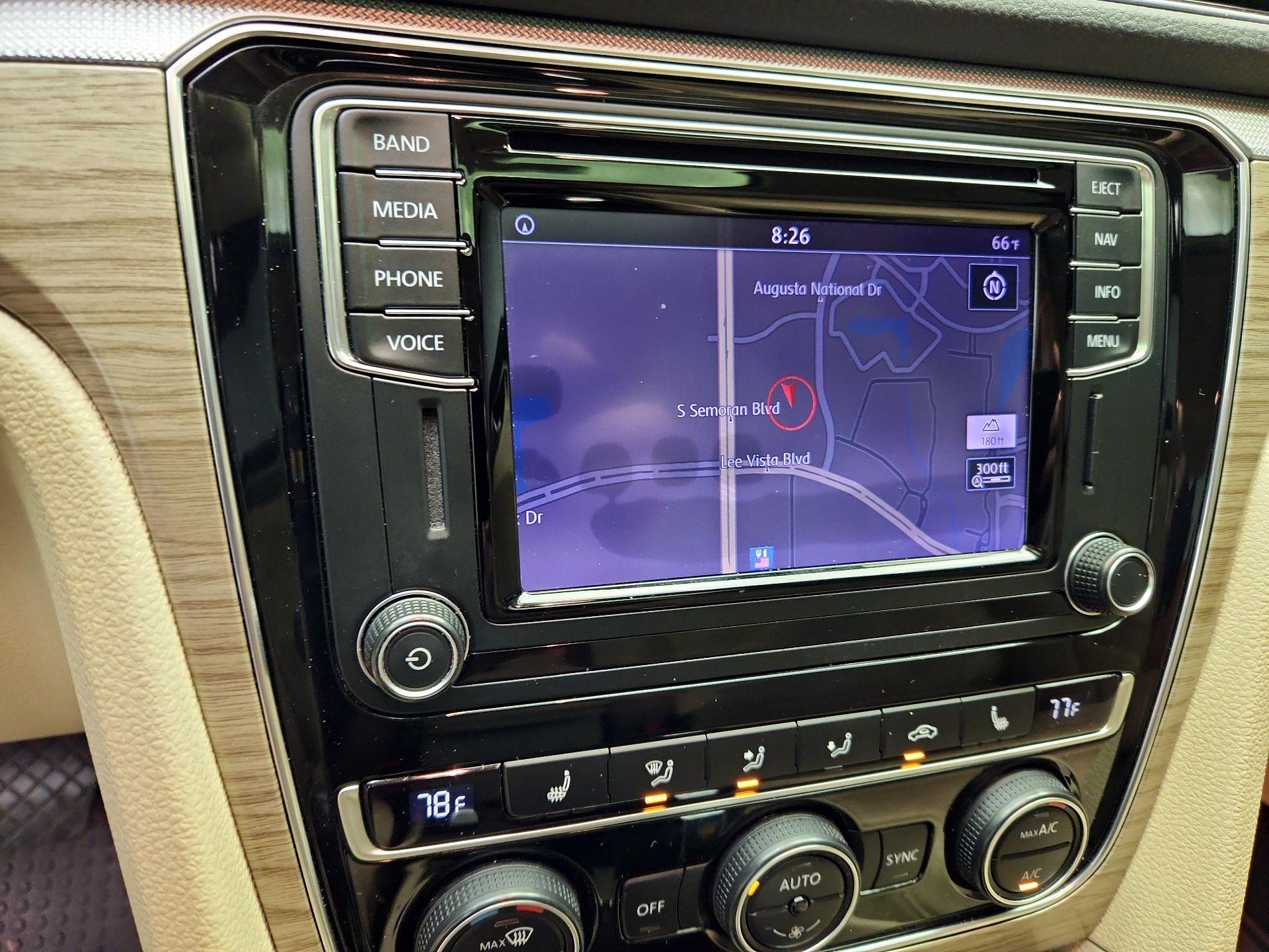 Thumbnail: 2017 Volkswagen Passat - 14