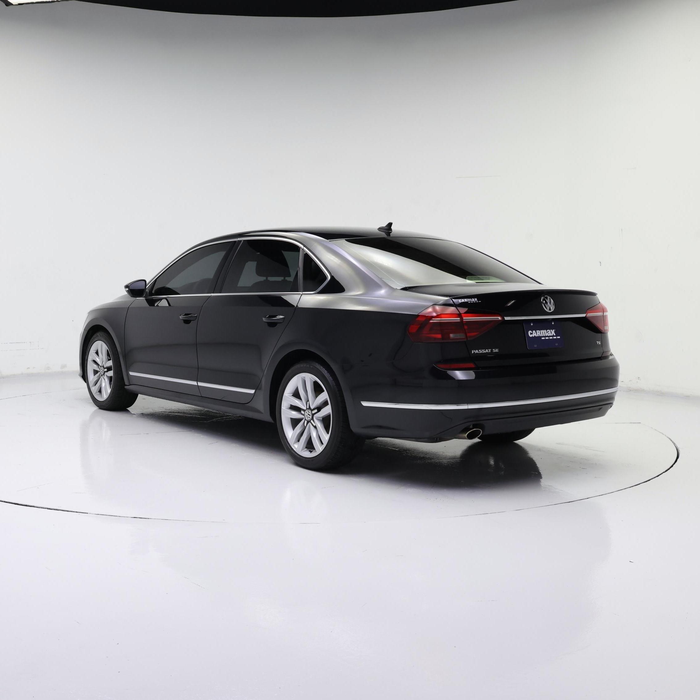 Thumbnail: 2017 Volkswagen Passat - 2