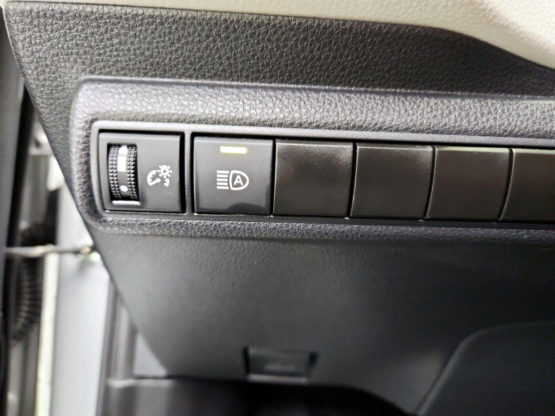 Thumbnail: 2025 Toyota Corolla - 13