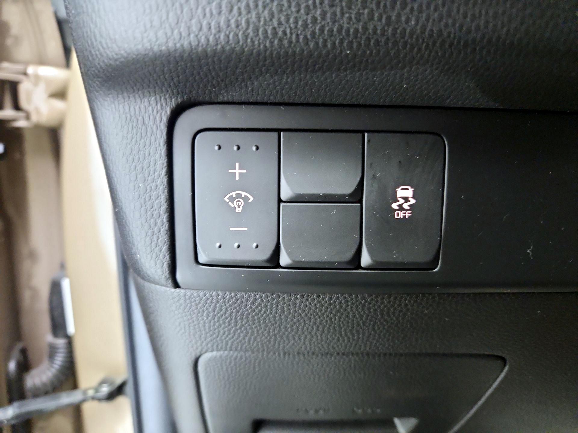 Thumbnail: 2015 Kia Soul - 13