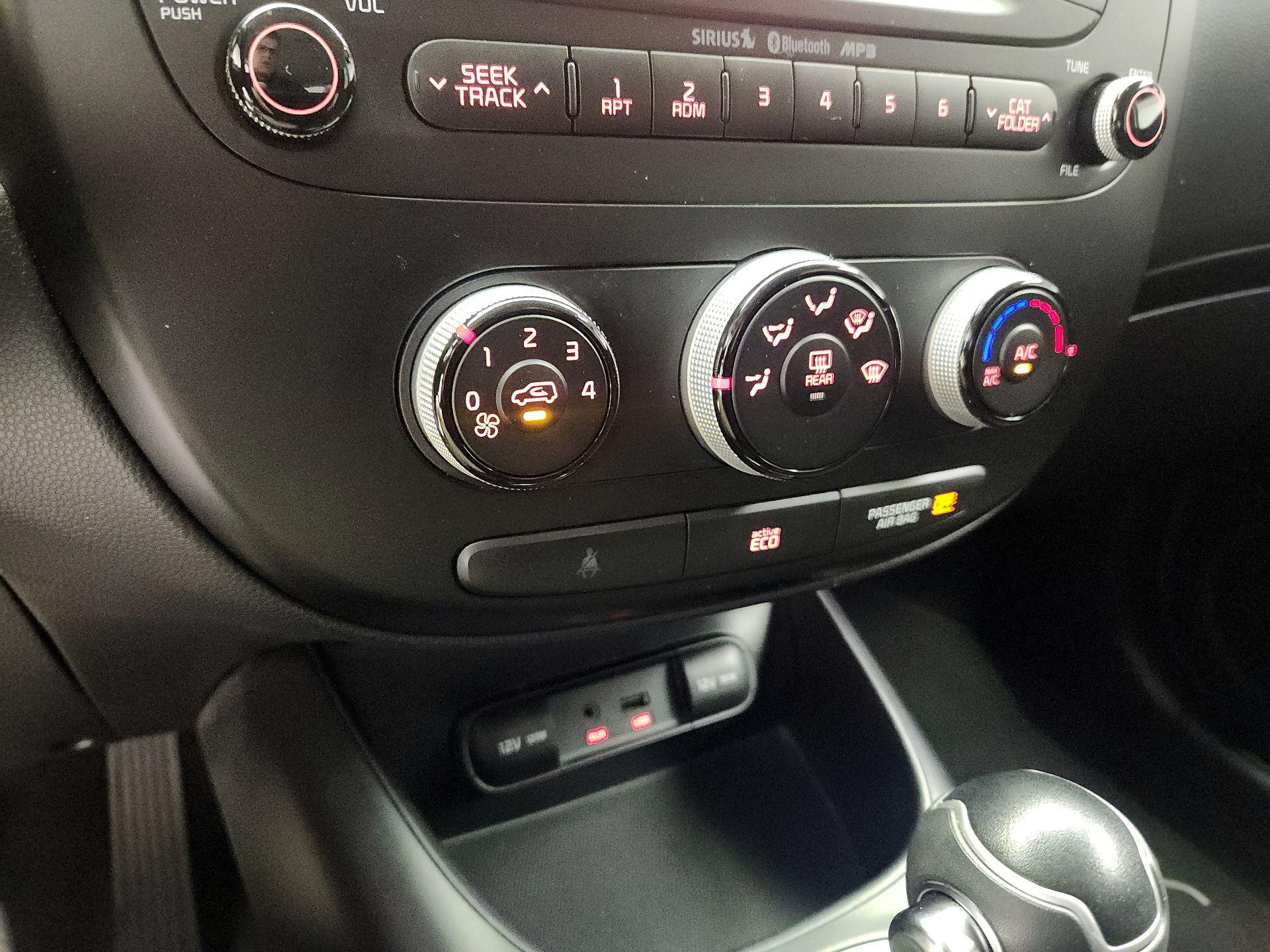 Thumbnail: 2015 Kia Soul - 15