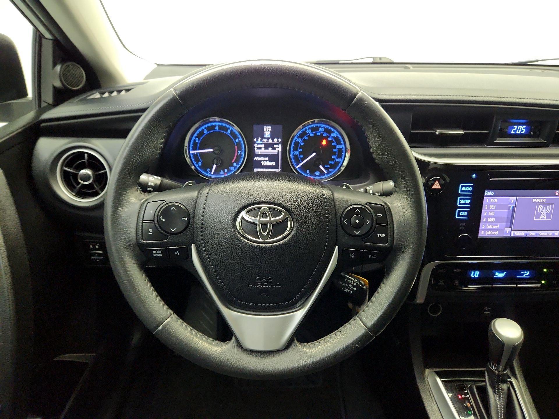 Thumbnail: 2018 Toyota Corolla - 10