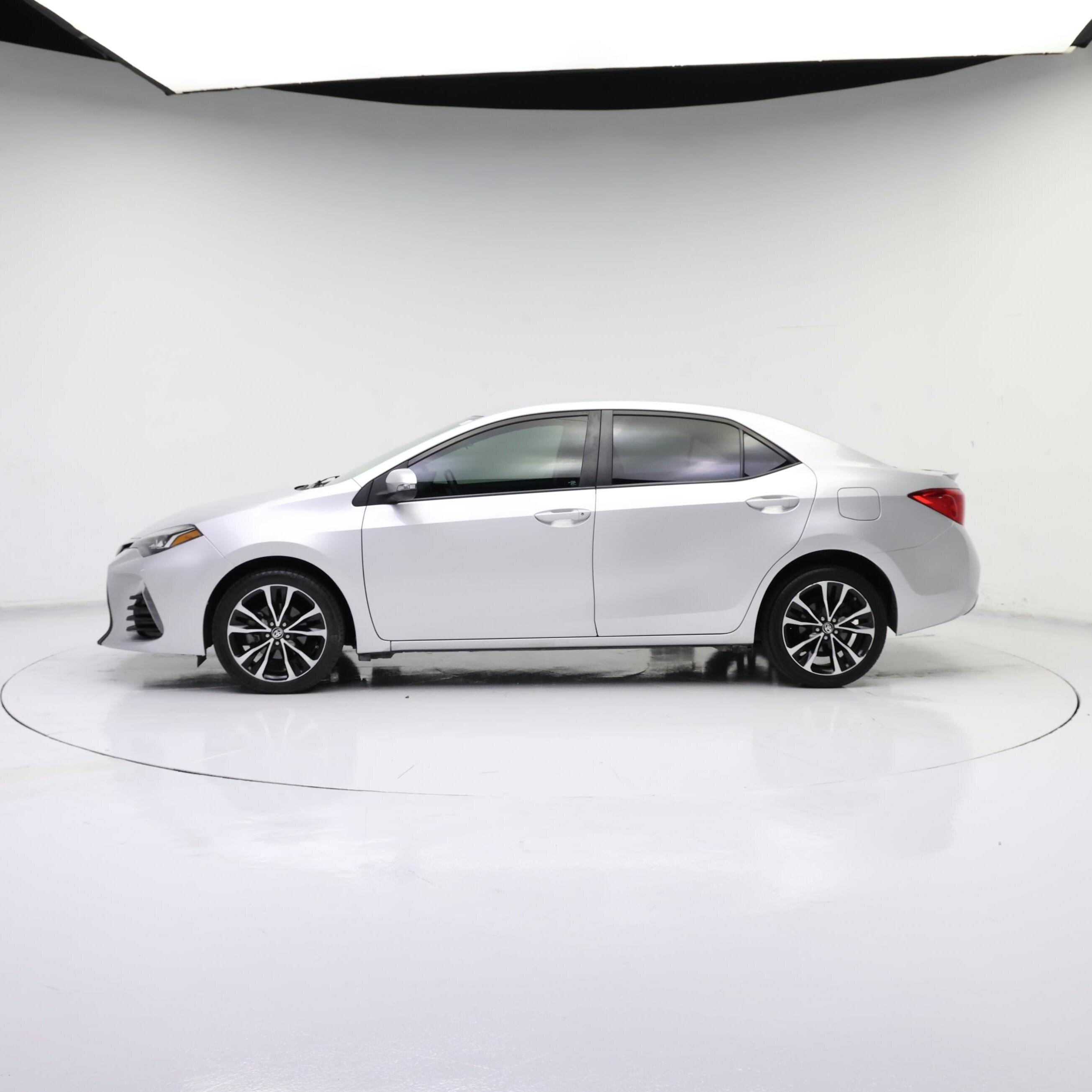 Thumbnail: 2018 Toyota Corolla - 3