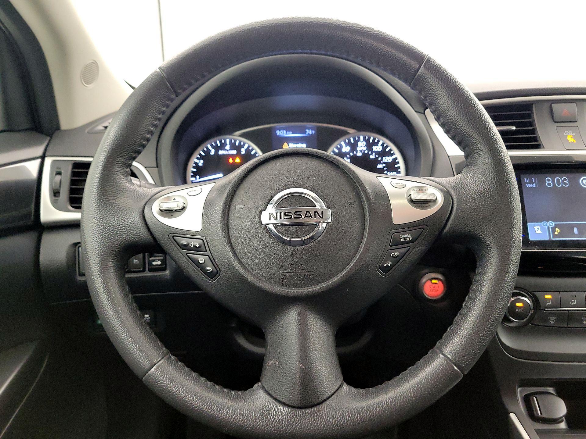 Thumbnail: 2017 Nissan Sentra - 10