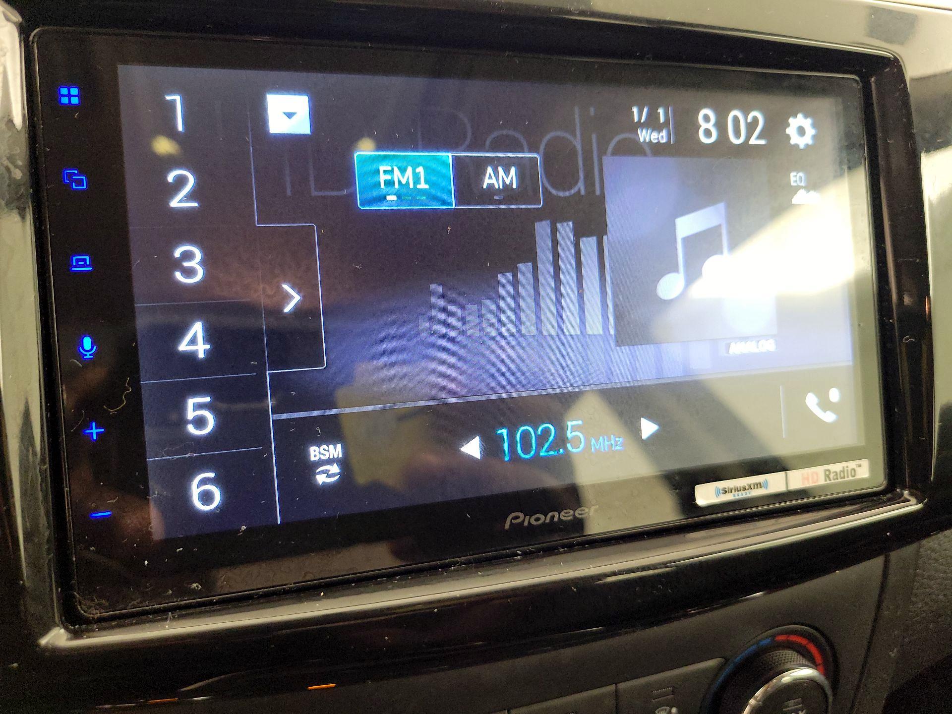 Thumbnail: 2017 Nissan Sentra - 15