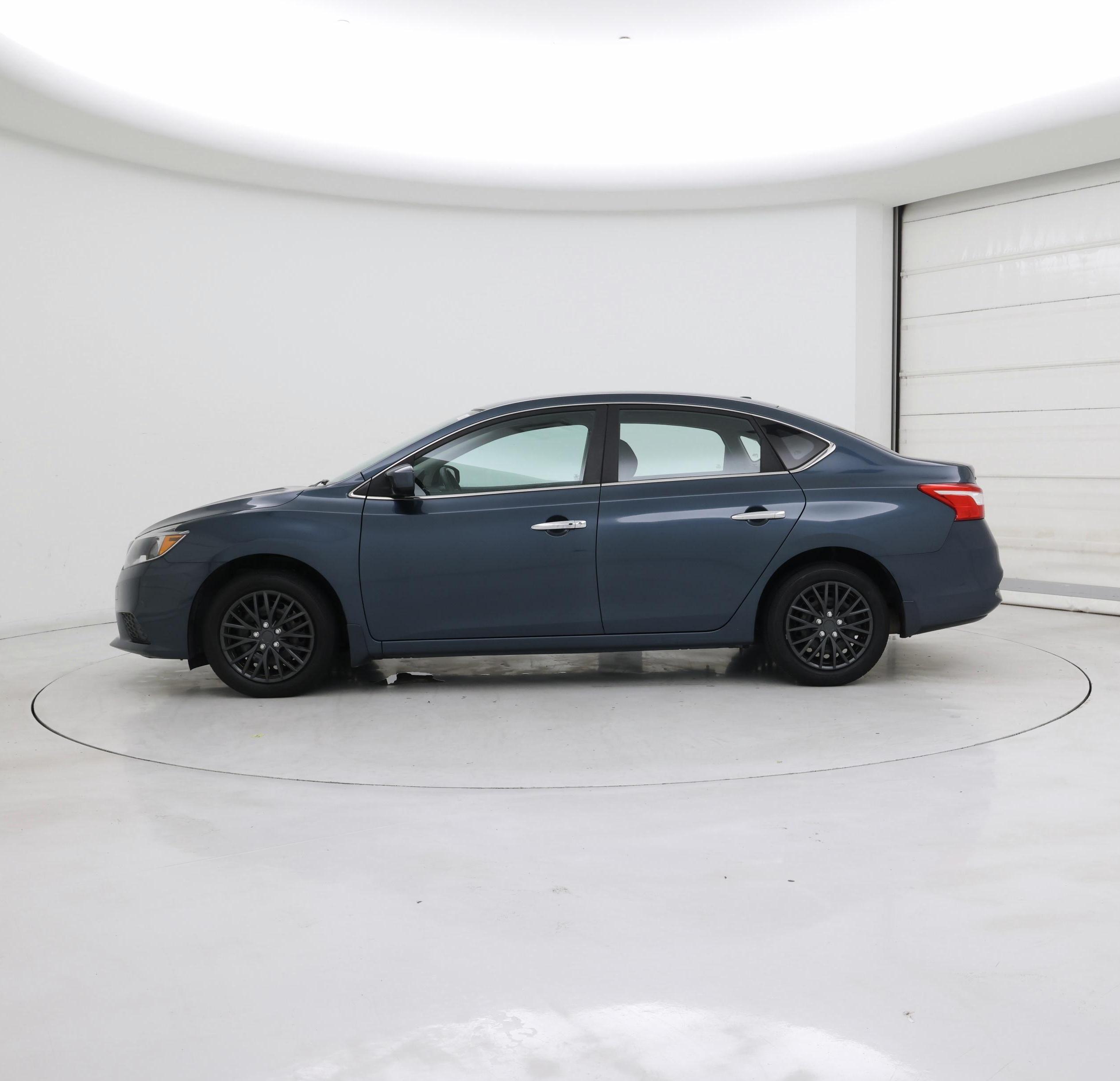 Thumbnail: 2017 Nissan Sentra - 3