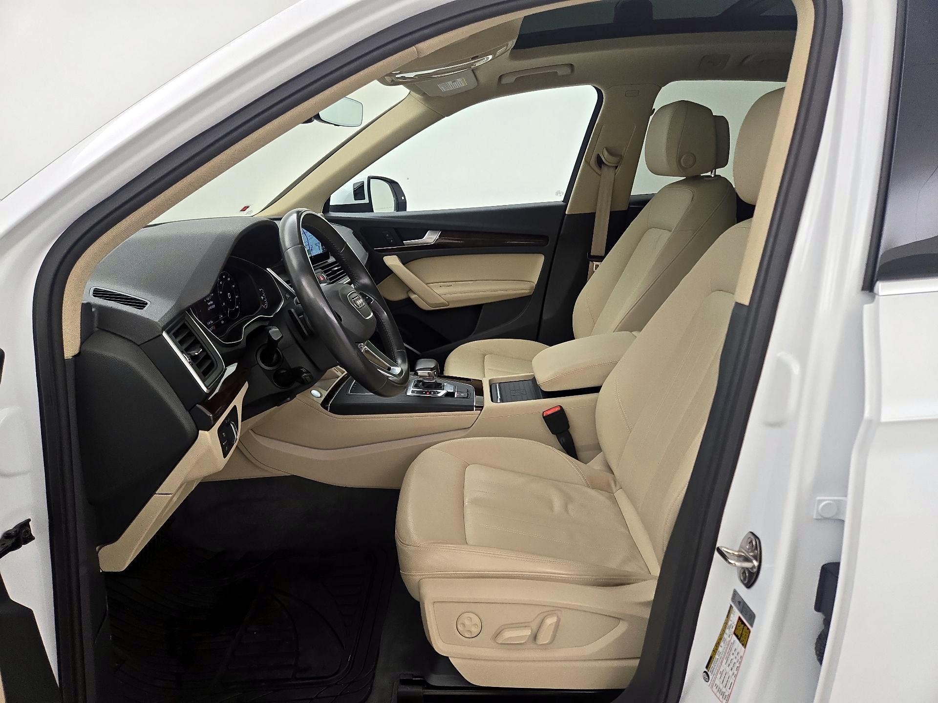 Thumbnail: 2020 Audi Q5 - 11