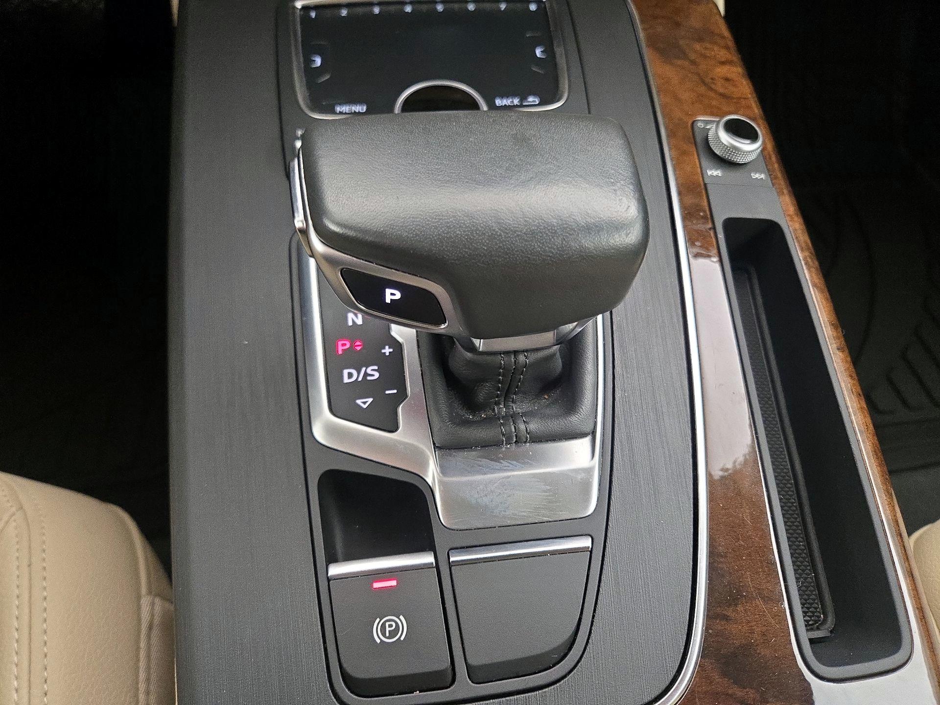 Thumbnail: 2020 Audi Q5 - 18