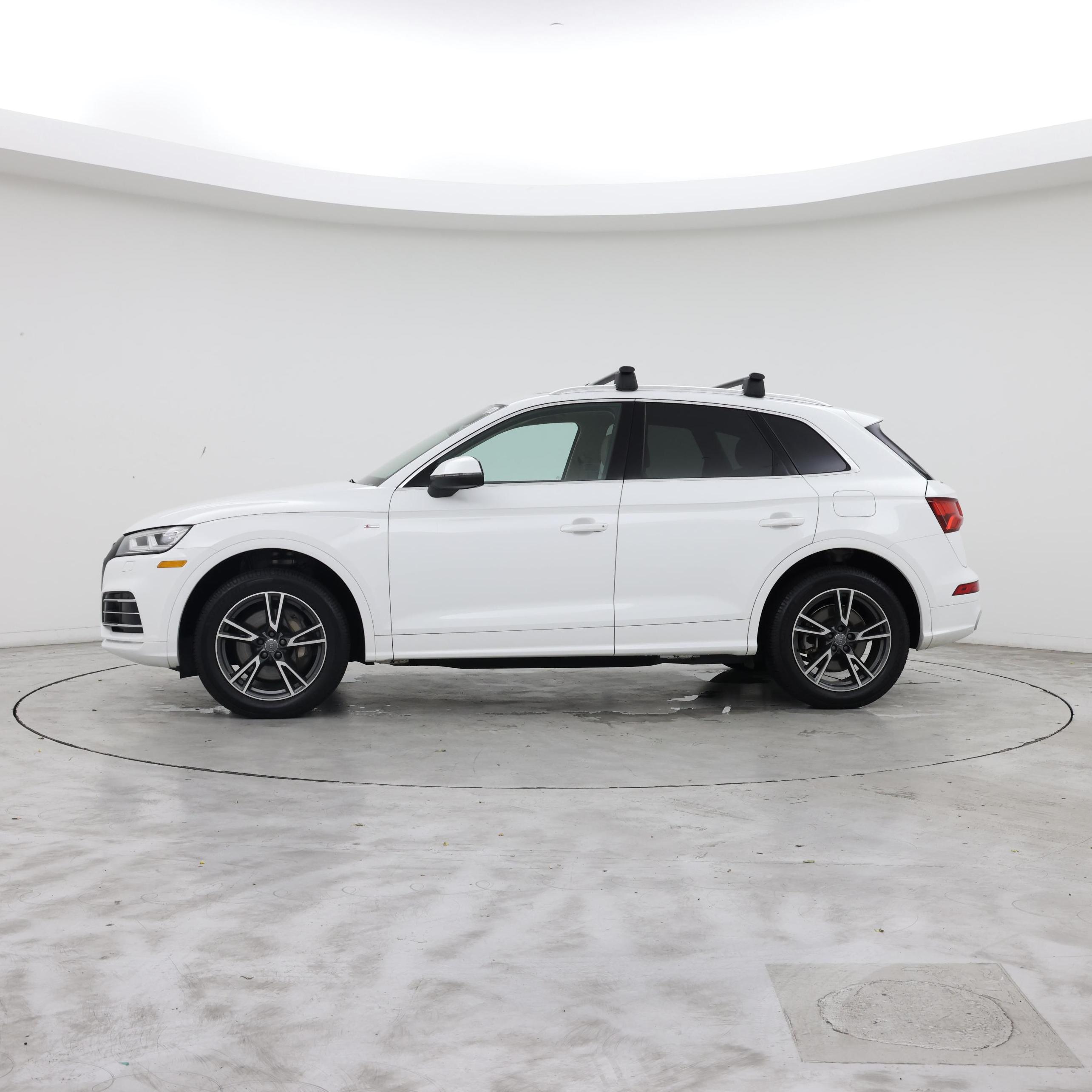 Thumbnail: 2020 Audi Q5 - 3