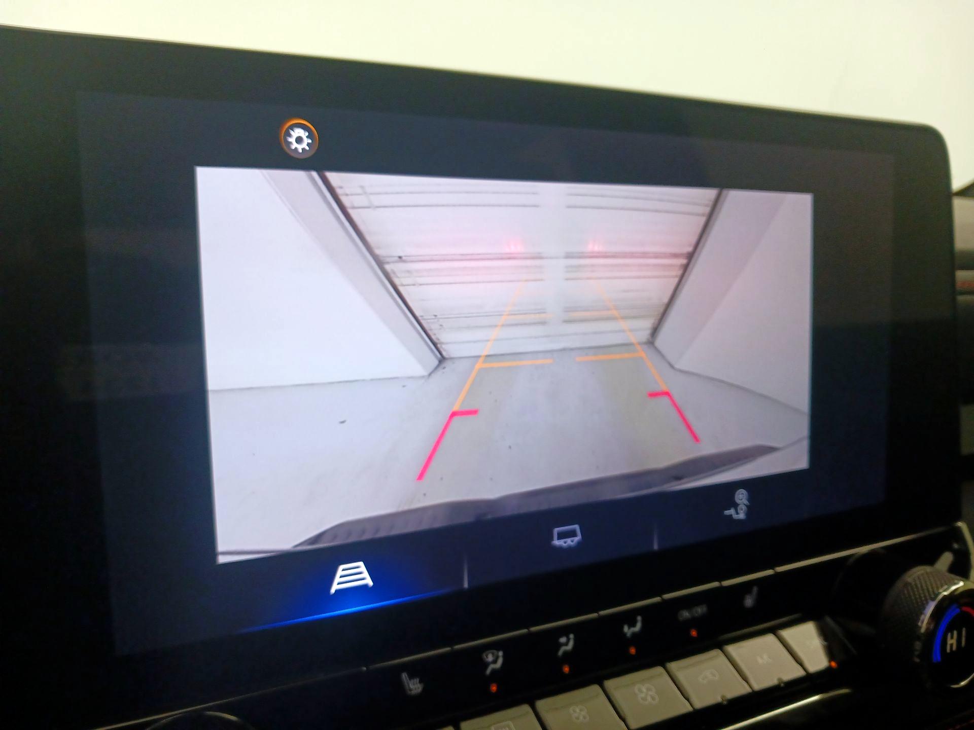 Thumbnail: 2023 Chevrolet Colorado - 14