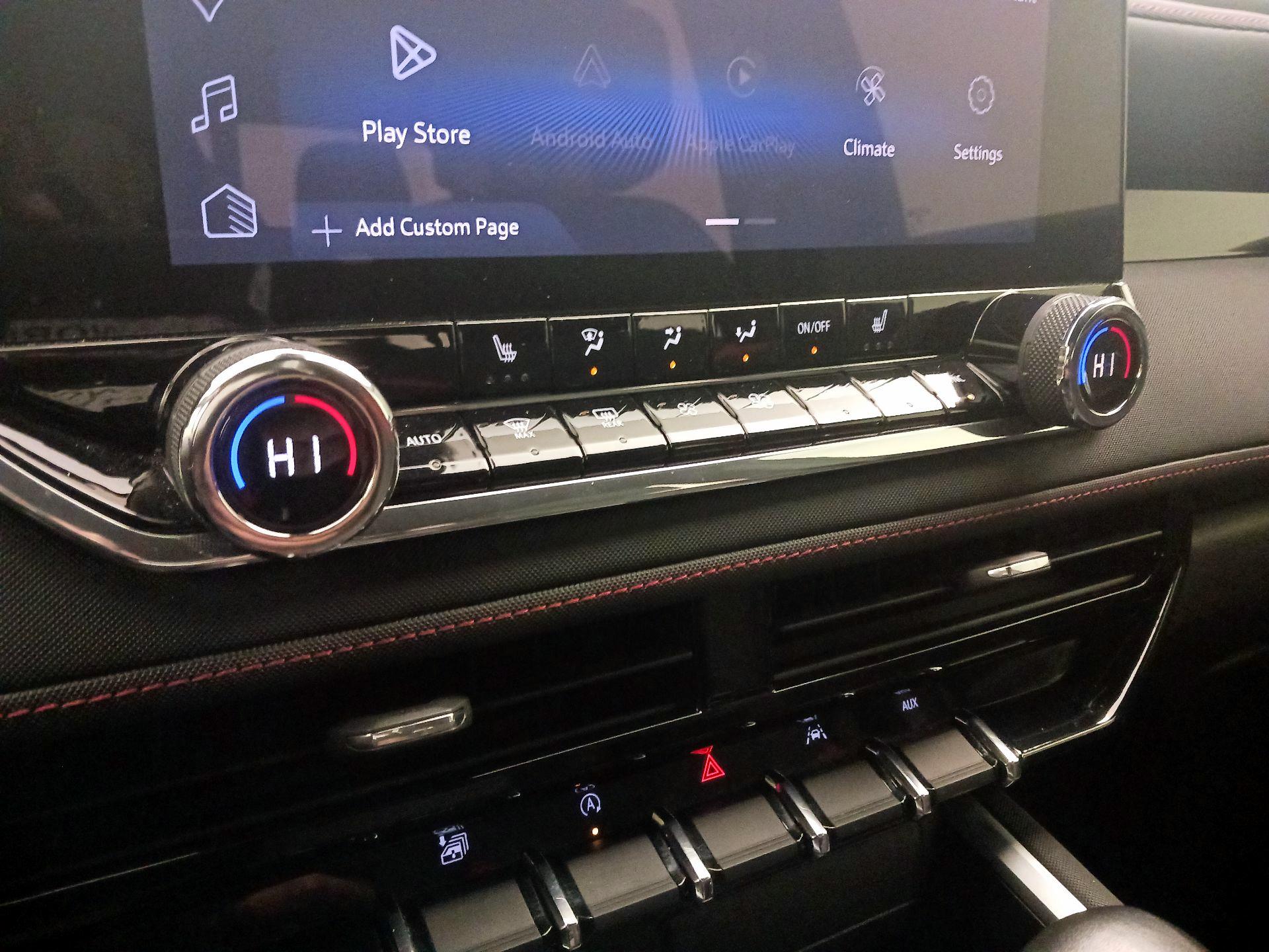 Thumbnail: 2023 Chevrolet Colorado - 16