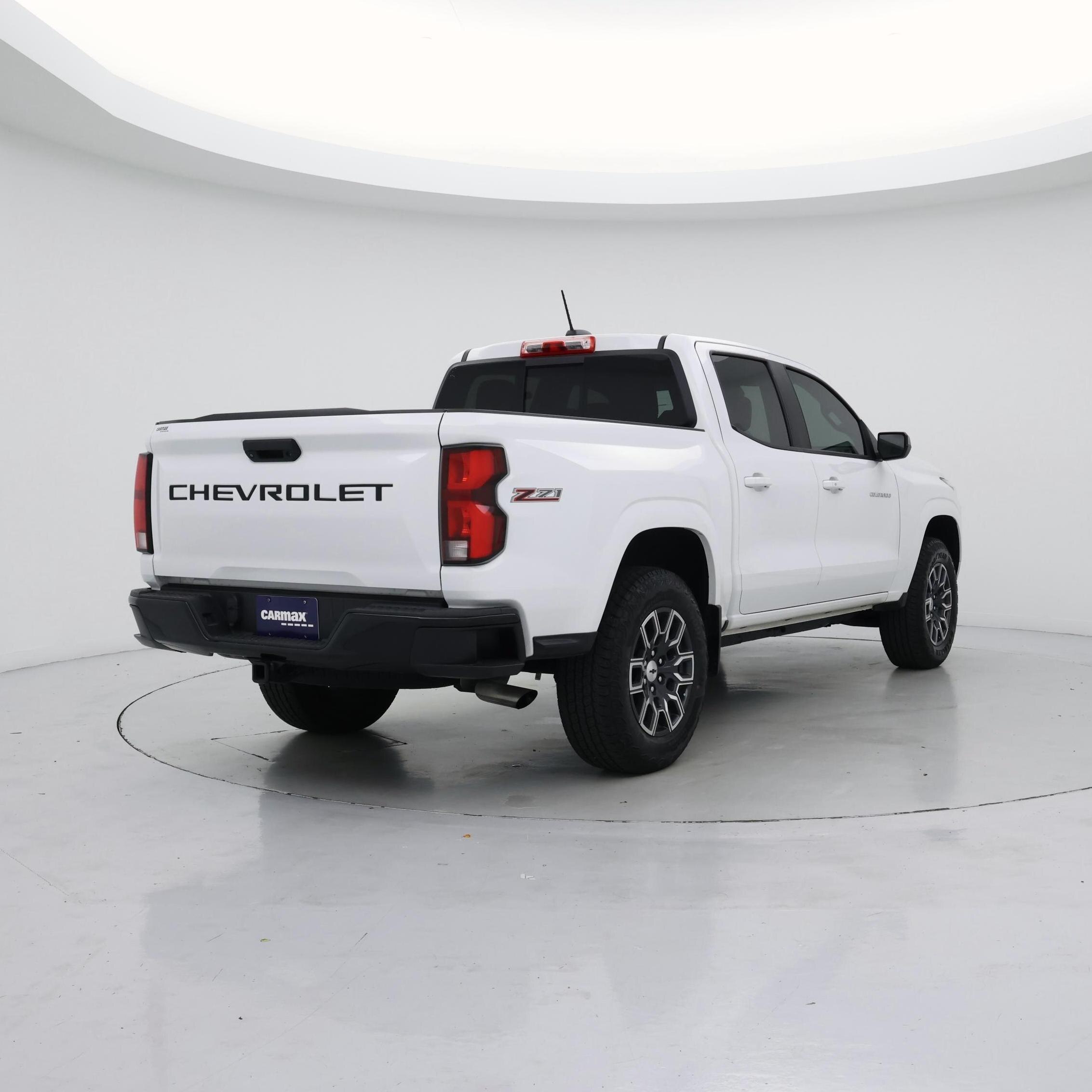 Thumbnail: 2023 Chevrolet Colorado - 8