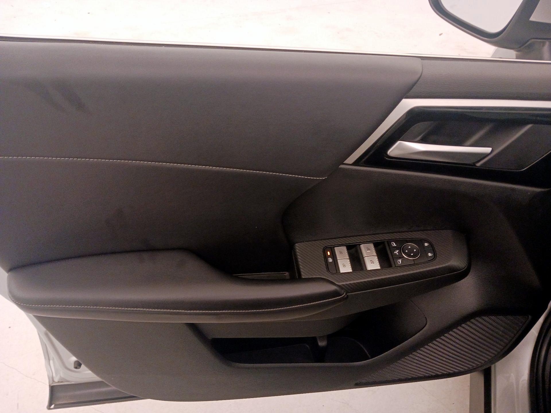 Thumbnail: 2023 Mitsubishi Outlander - 12