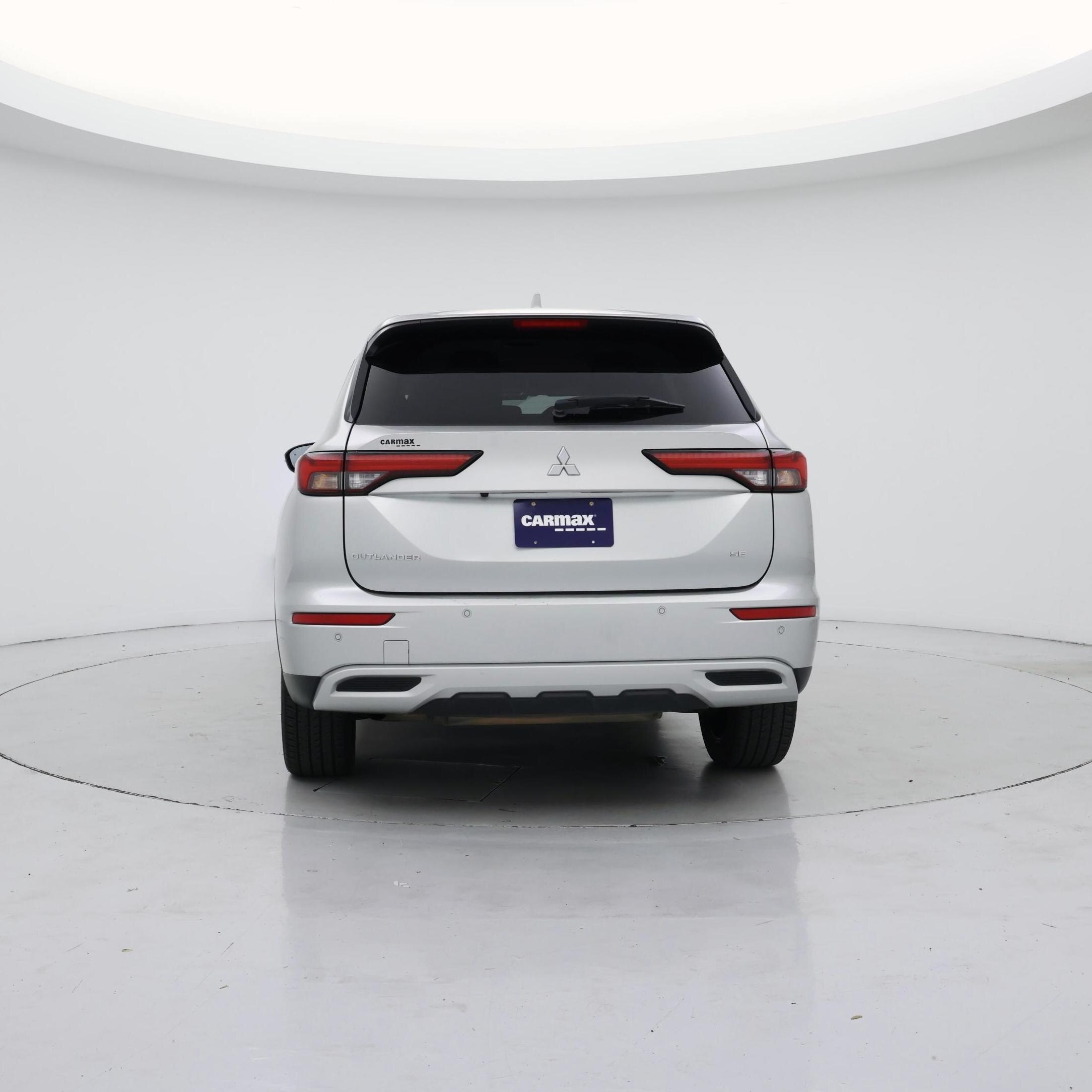 Thumbnail: 2023 Mitsubishi Outlander - 6