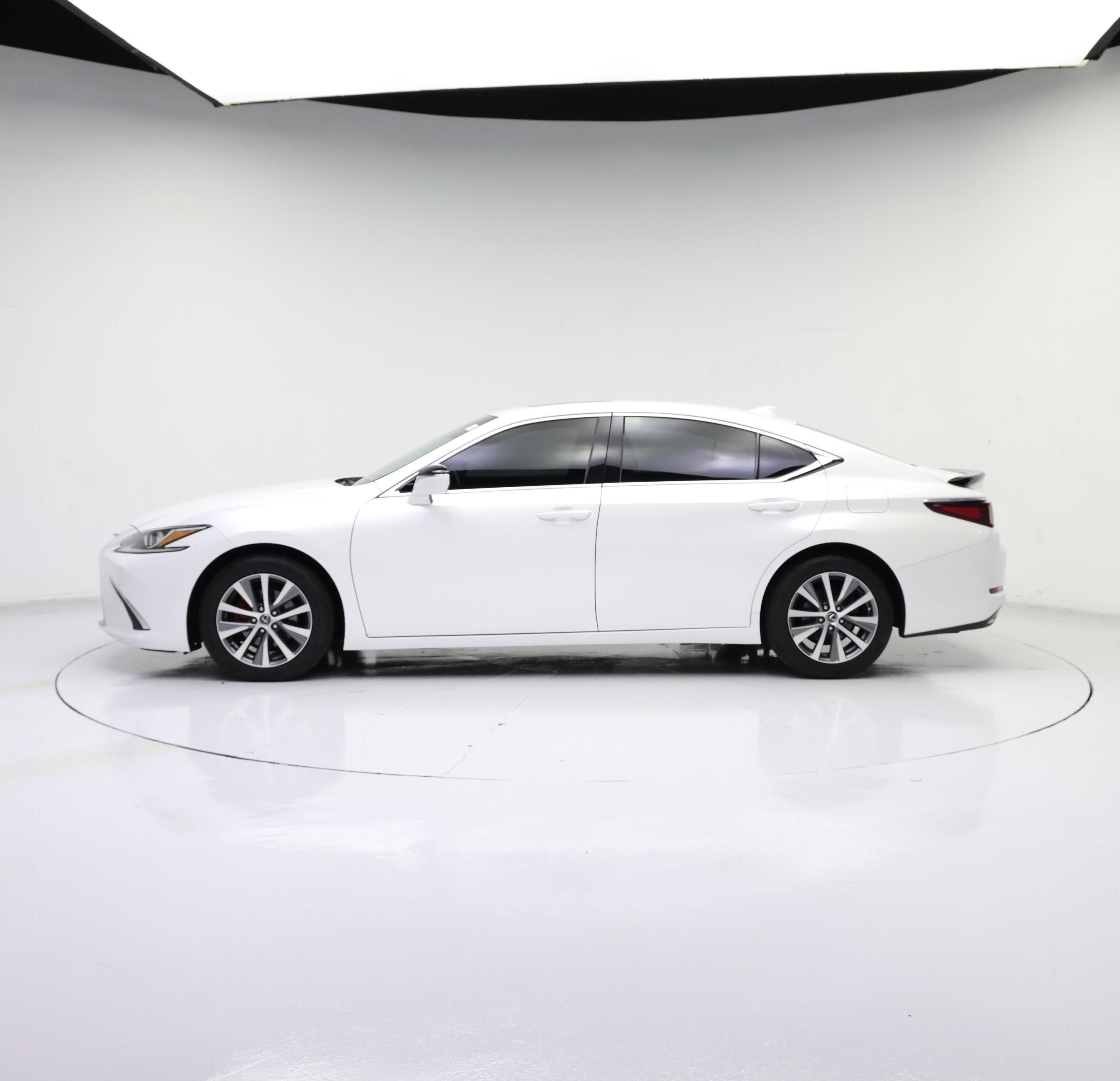 Thumbnail: 2020 Lexus ES - 3