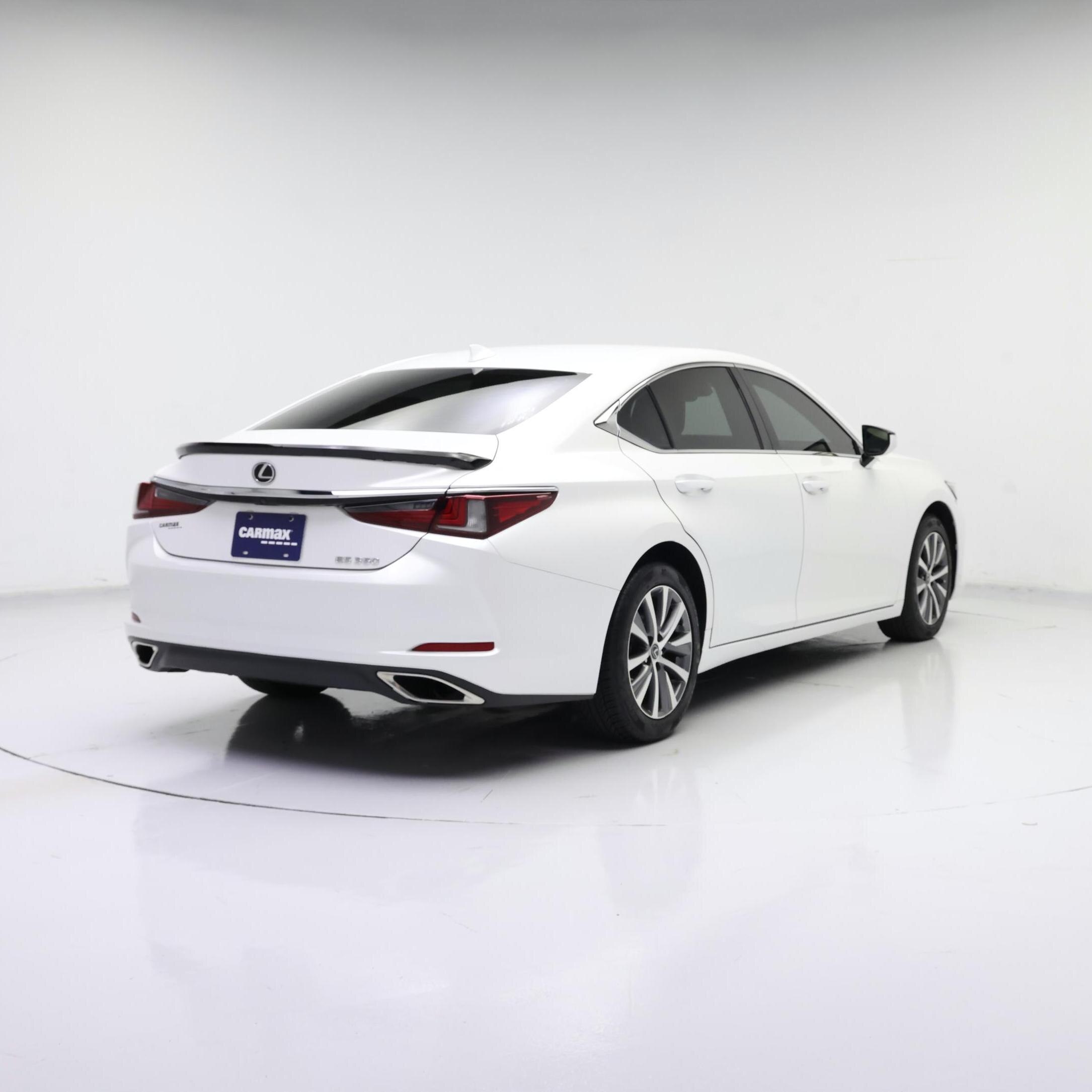 Thumbnail: 2020 Lexus ES - 8