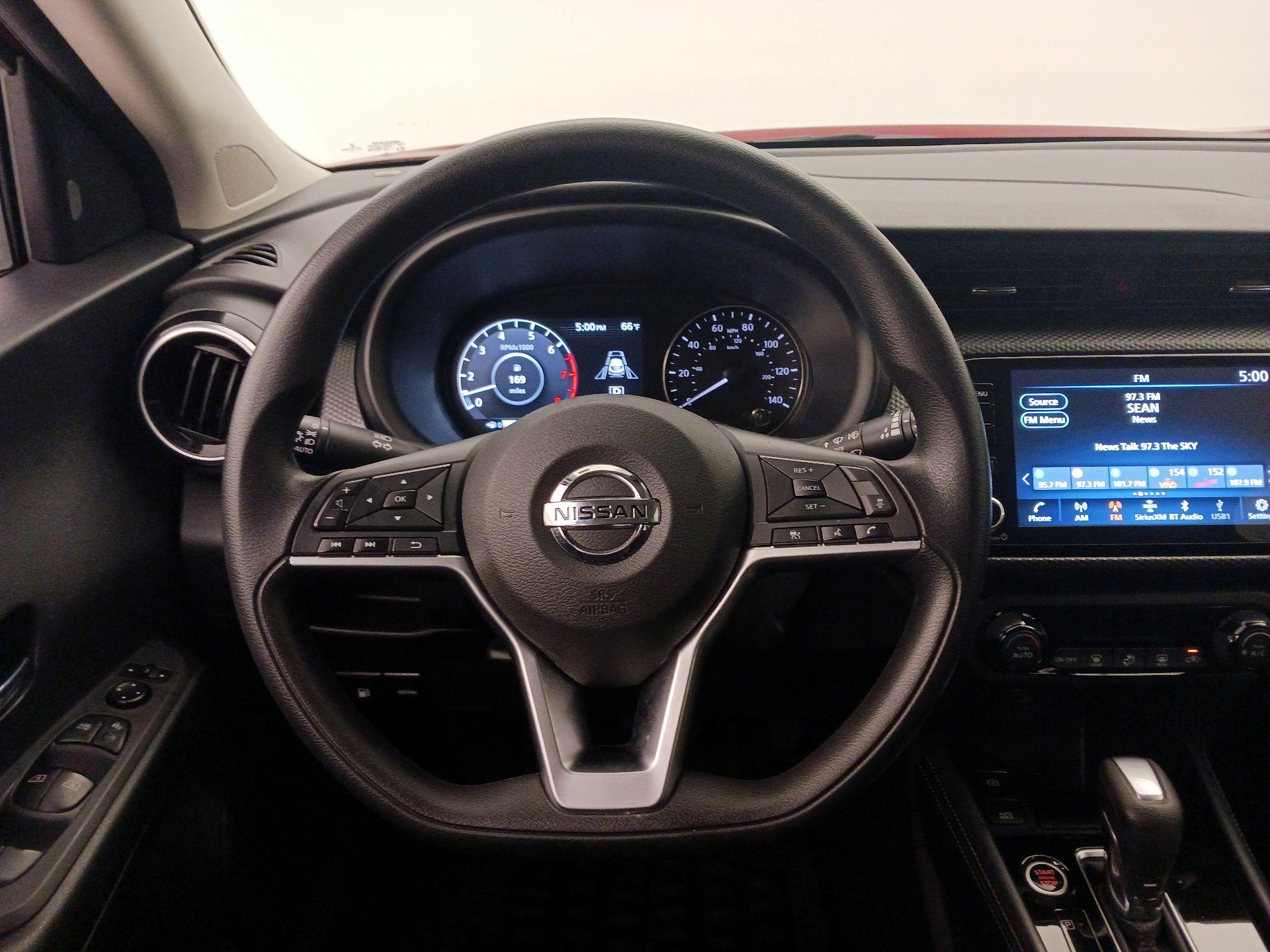 Thumbnail: 2021 Nissan Kicks - 10