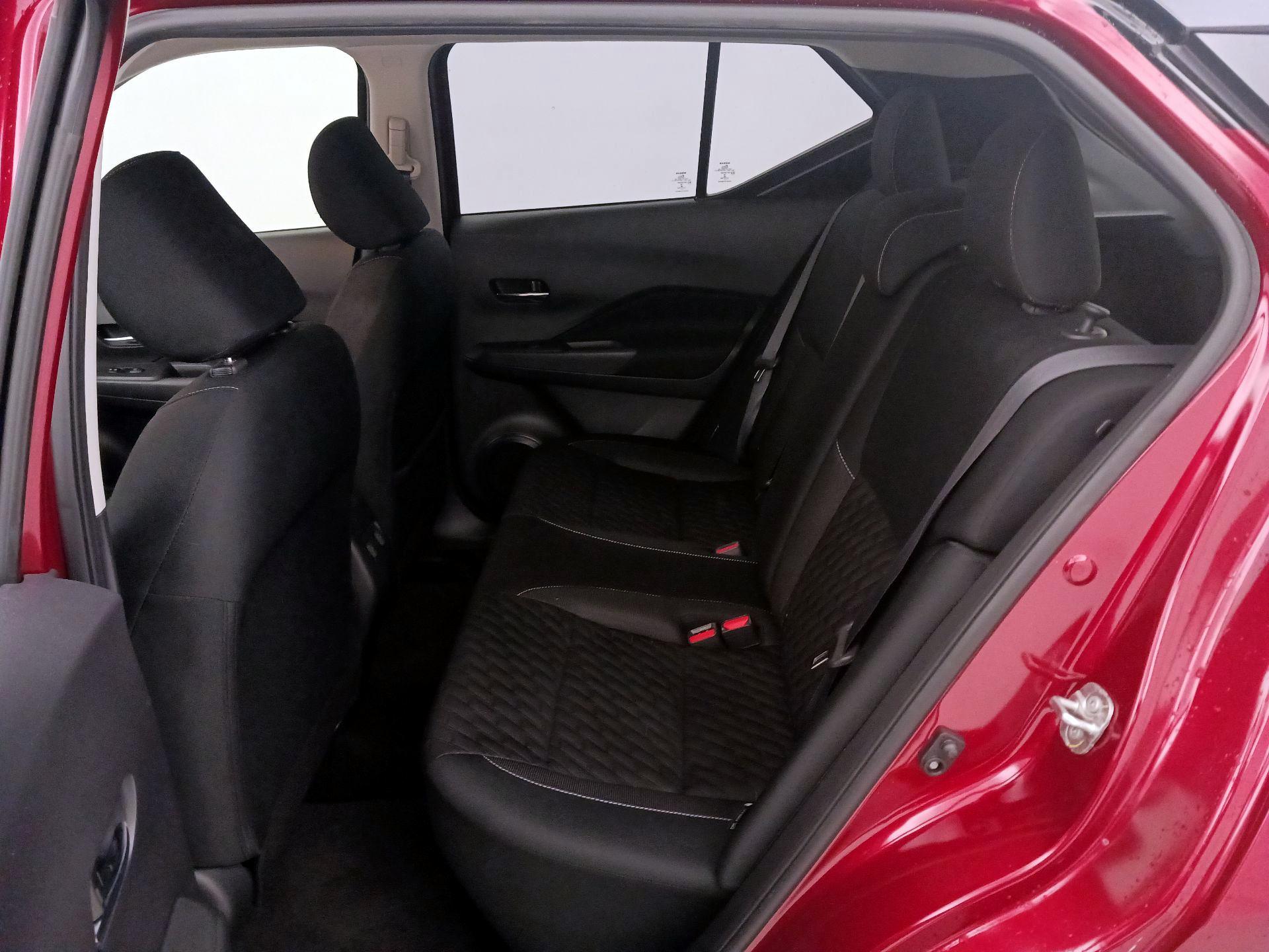 Thumbnail: 2021 Nissan Kicks - 18