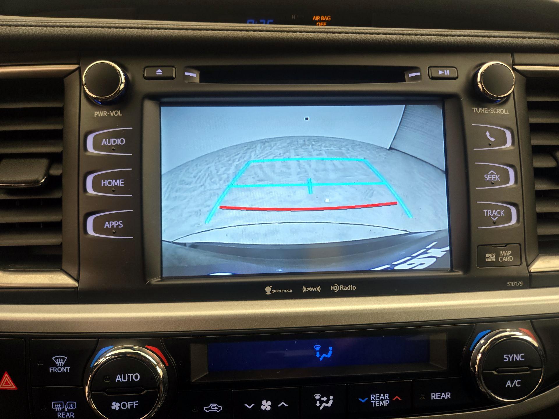 Thumbnail: 2018 Toyota Highlander - 15