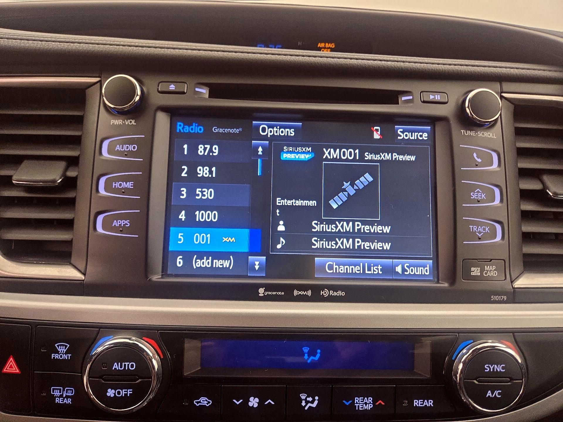 Thumbnail: 2018 Toyota Highlander - 16