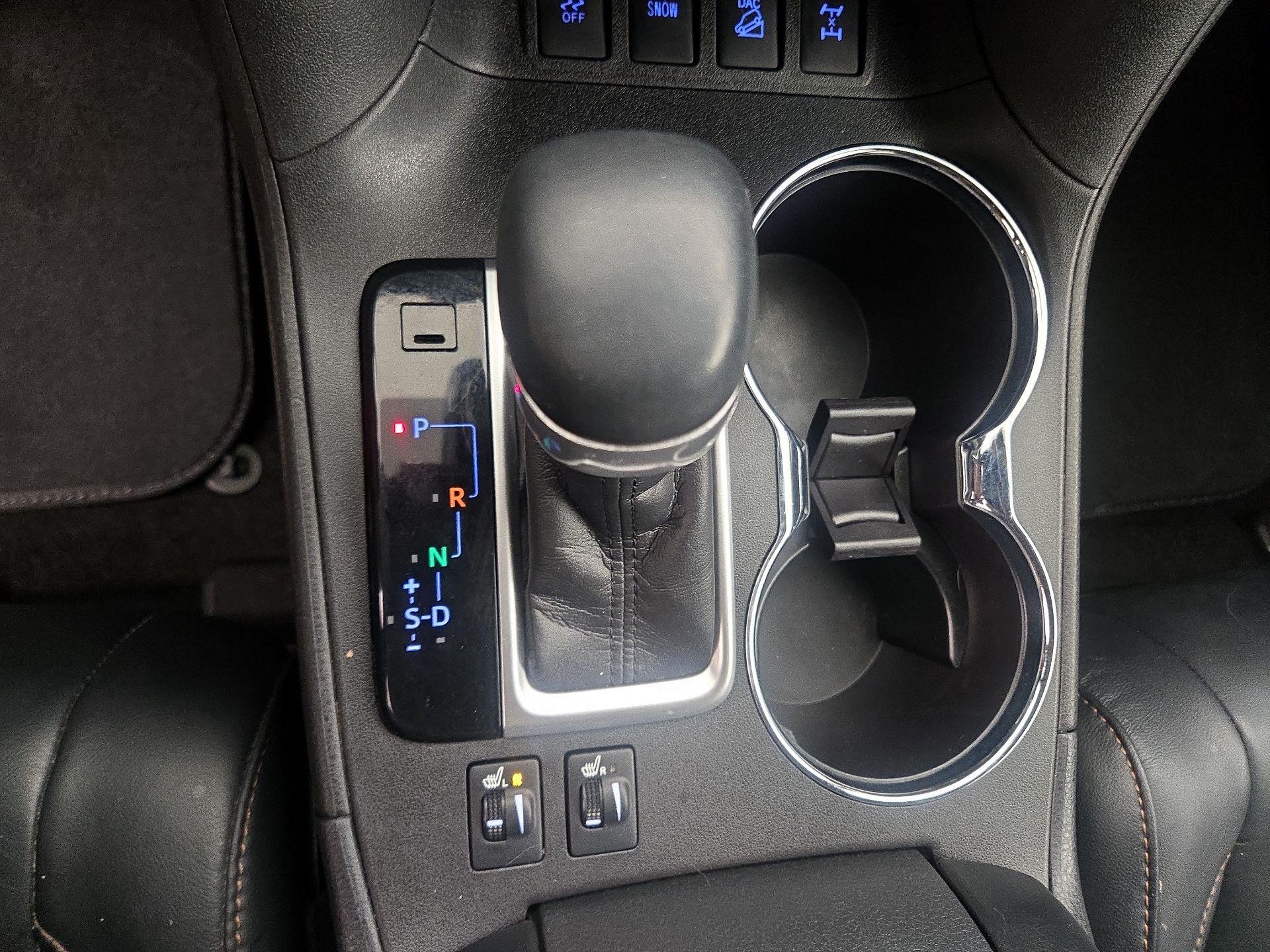 Thumbnail: 2018 Toyota Highlander - 18