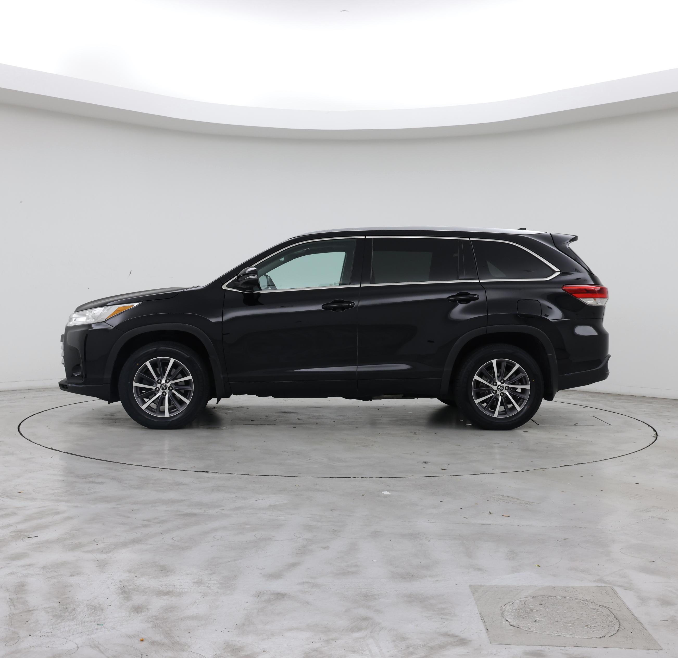Thumbnail: 2018 Toyota Highlander - 3