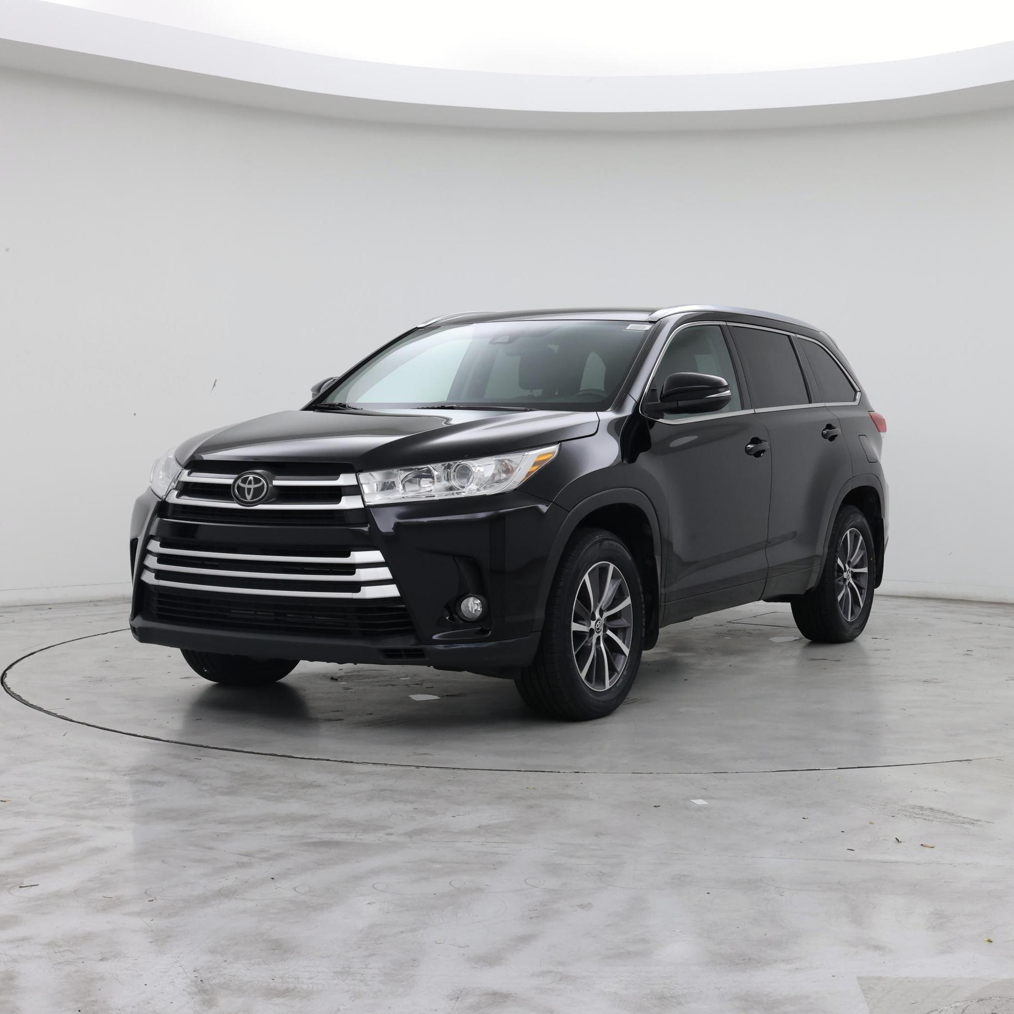 Thumbnail: 2018 Toyota Highlander - 4