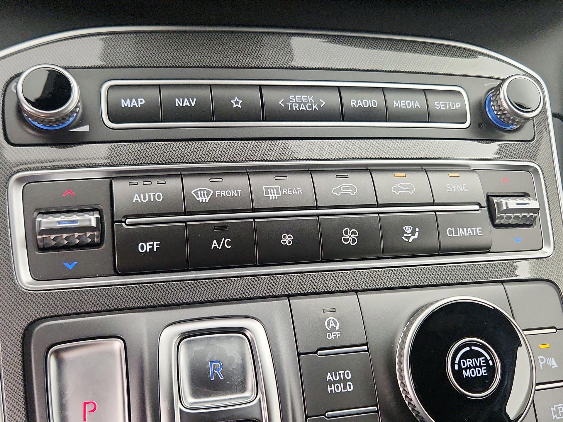 Thumbnail: 2023 Hyundai Santa Fe - 17