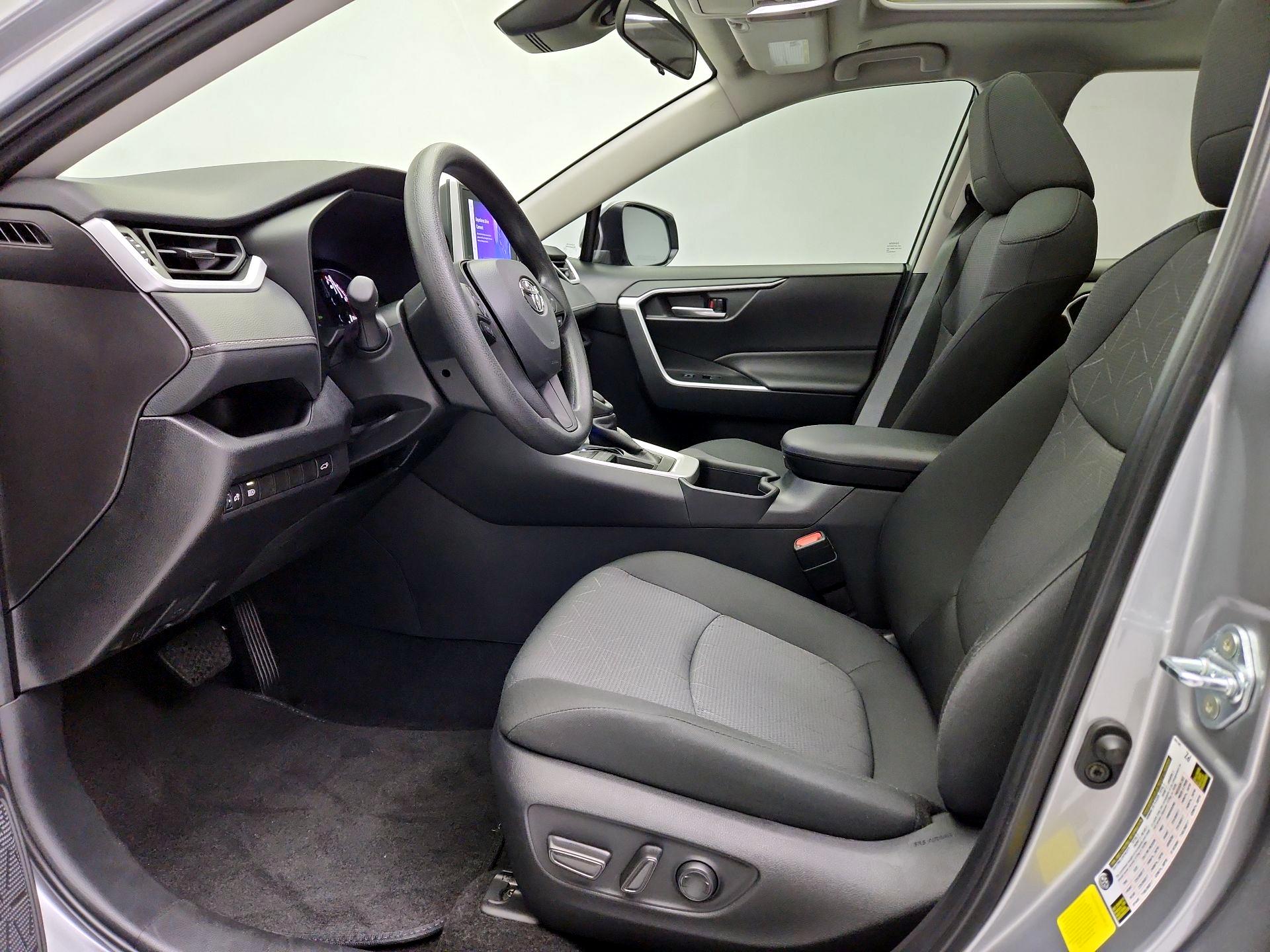 Thumbnail: 2025 Toyota RAV4 - 11