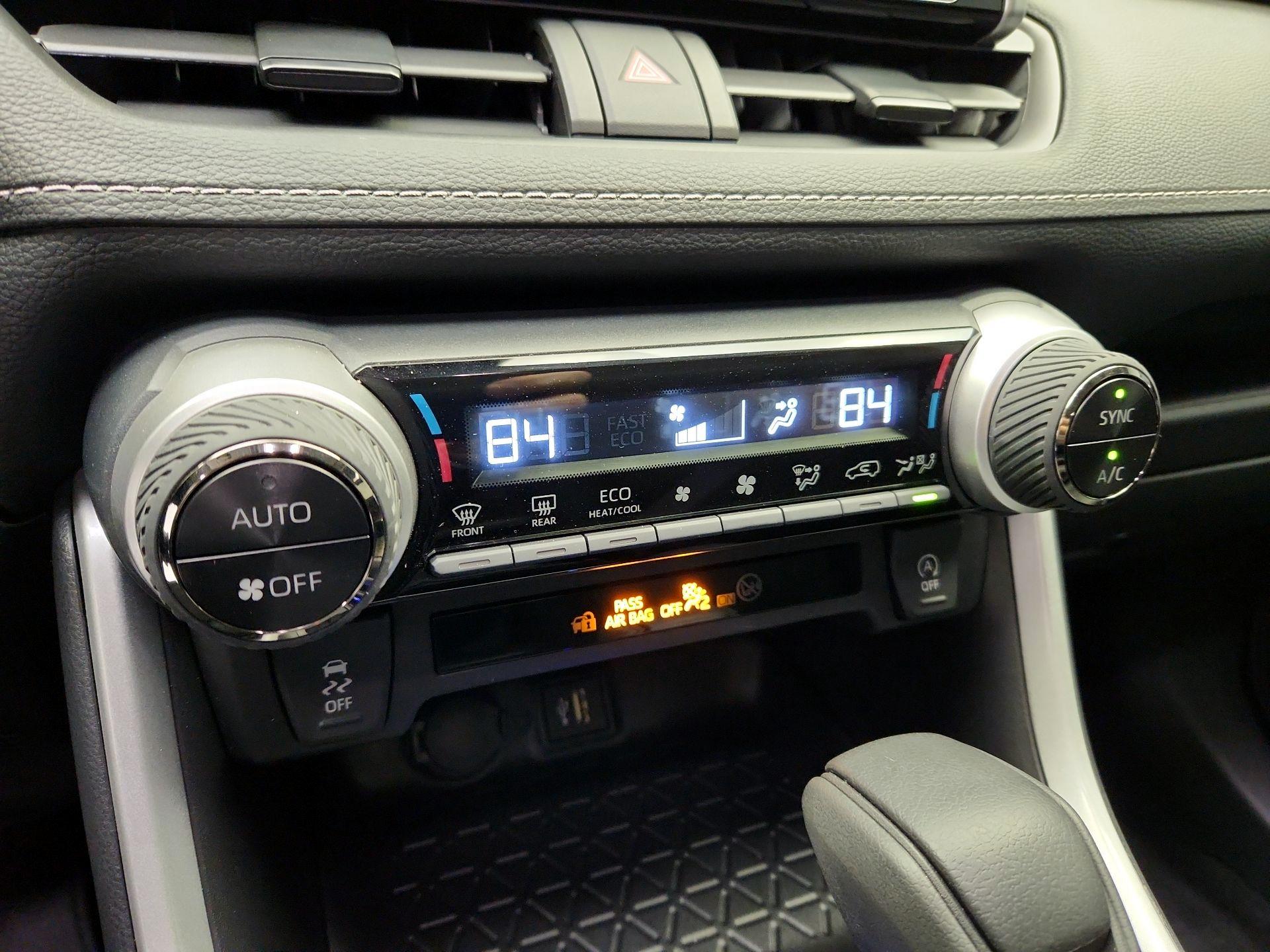 Thumbnail: 2025 Toyota RAV4 - 17