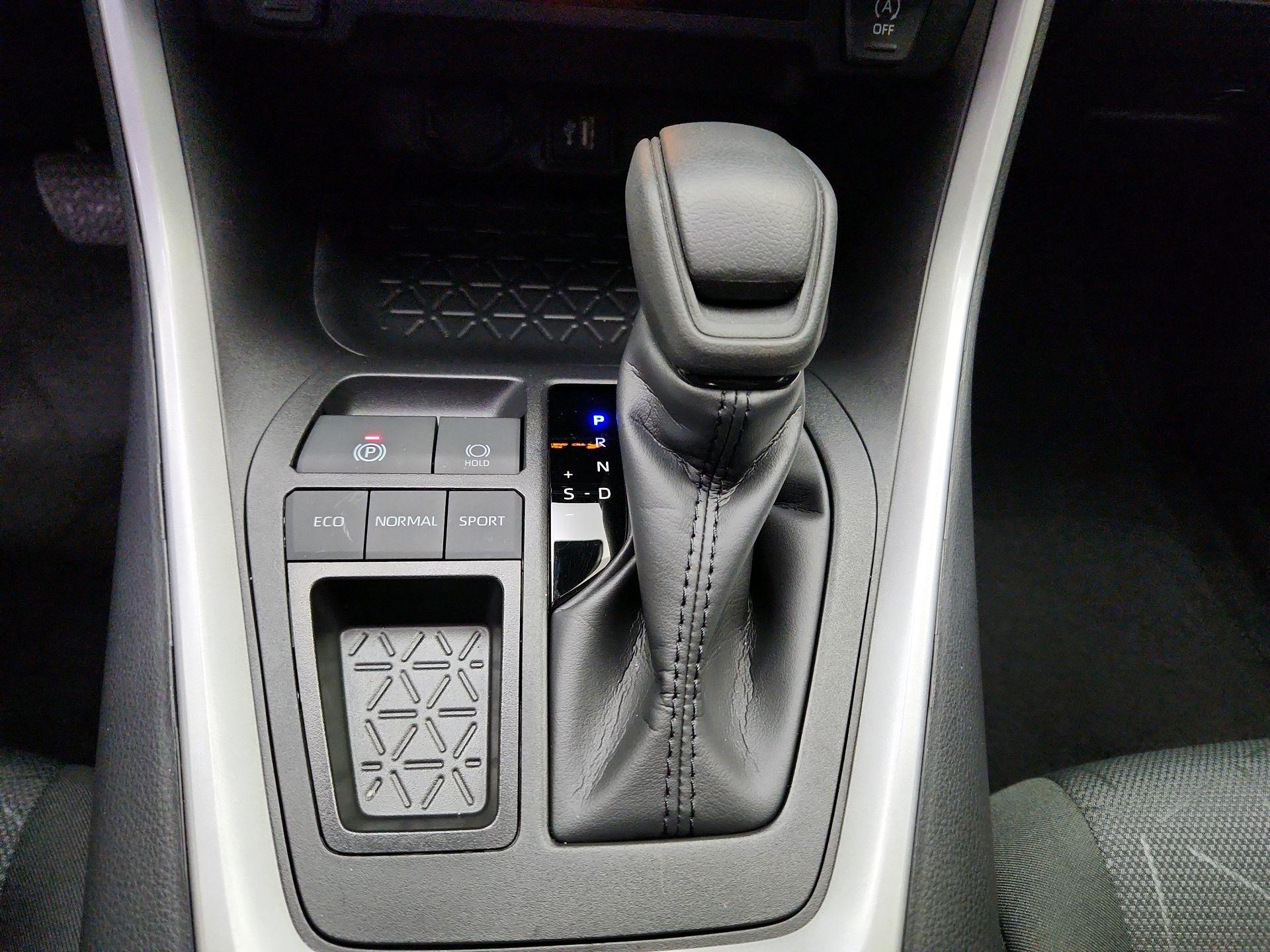 Thumbnail: 2025 Toyota RAV4 - 18